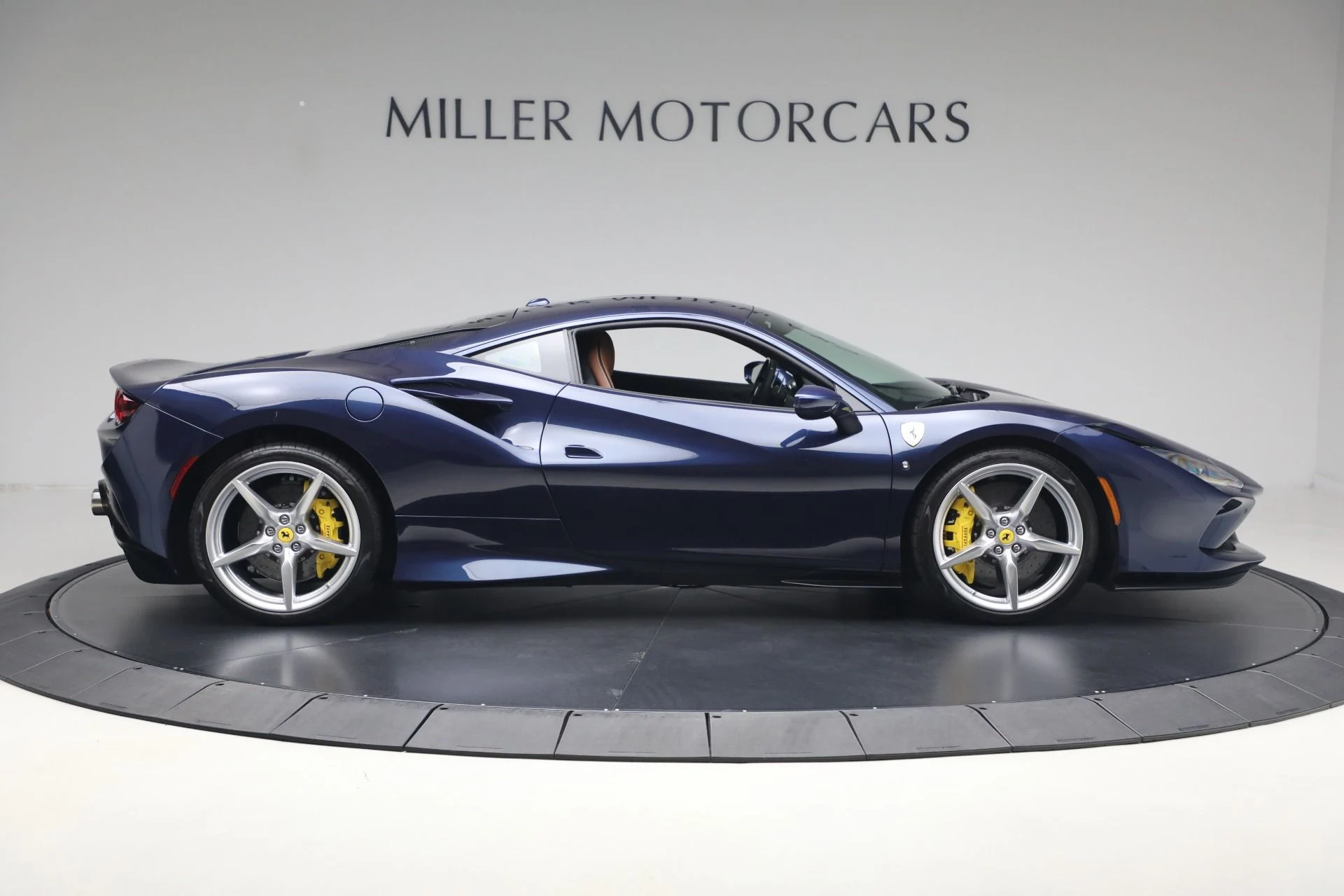 mph008_912682468_Used_2022_Ferrari_F8_Tributo_1778862523_641d9c0fa6