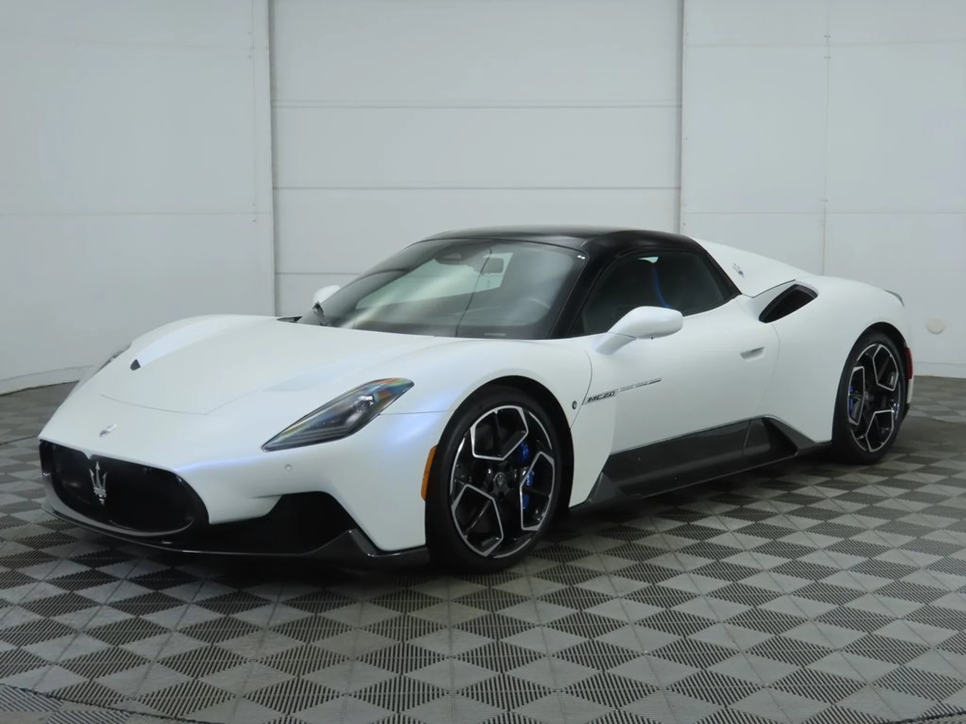 mph008_924990187_used_2023_maserati_mc20_cieloconvertible_8119_22982884_9_1024_ac77683454