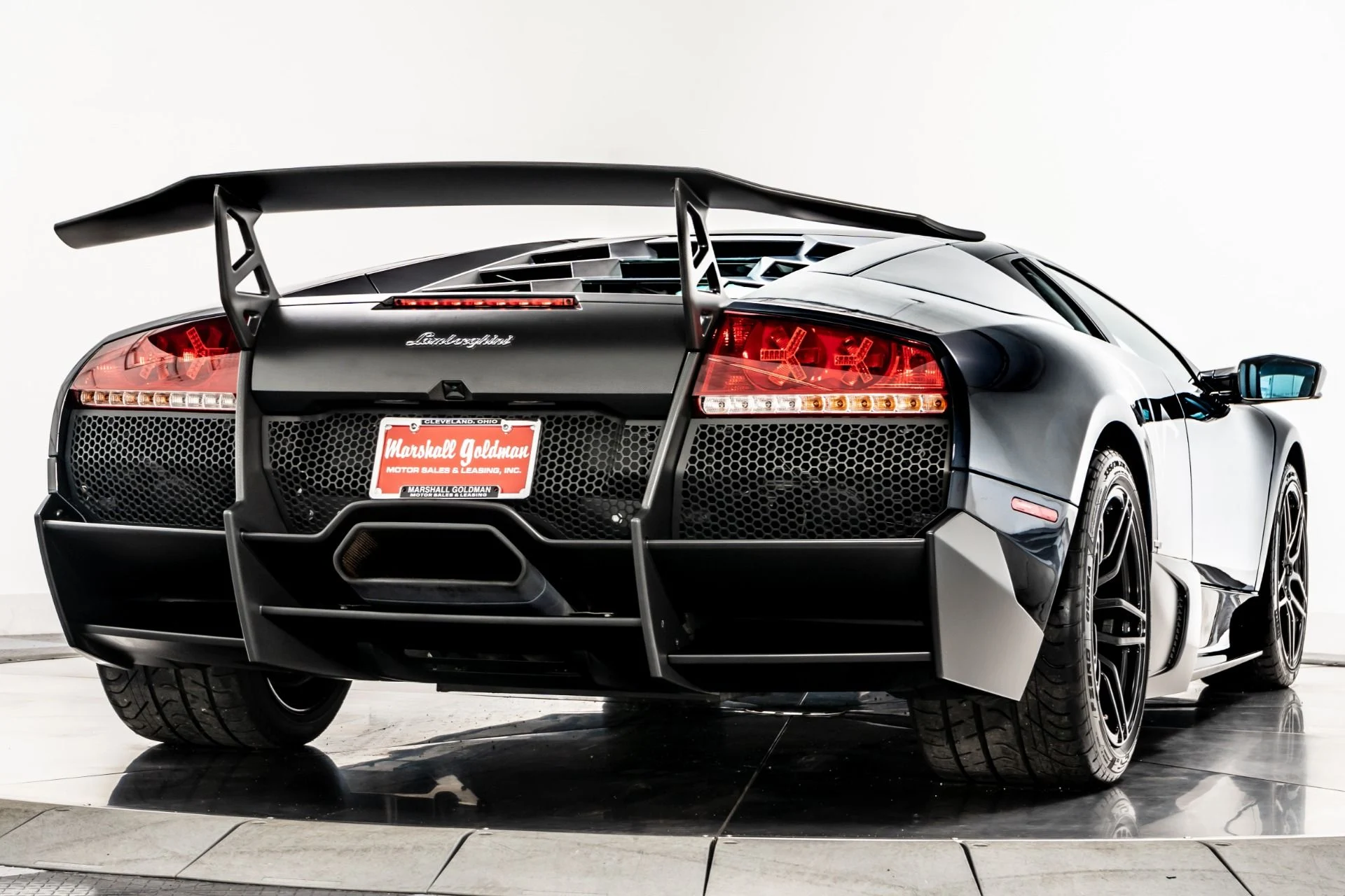 mph008_926320527_Used_2010_Lamborghini_Murcielago_LP_670_4_SV_1759859215_7d1e18f0f0