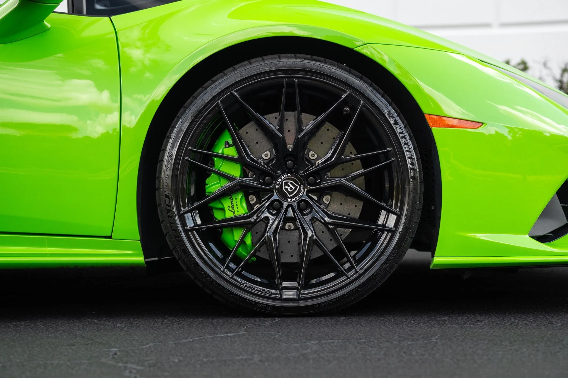 mph008_931980095_Used_2020_Lamborghini_Huracan_EVO_1770872075_6a76b45141