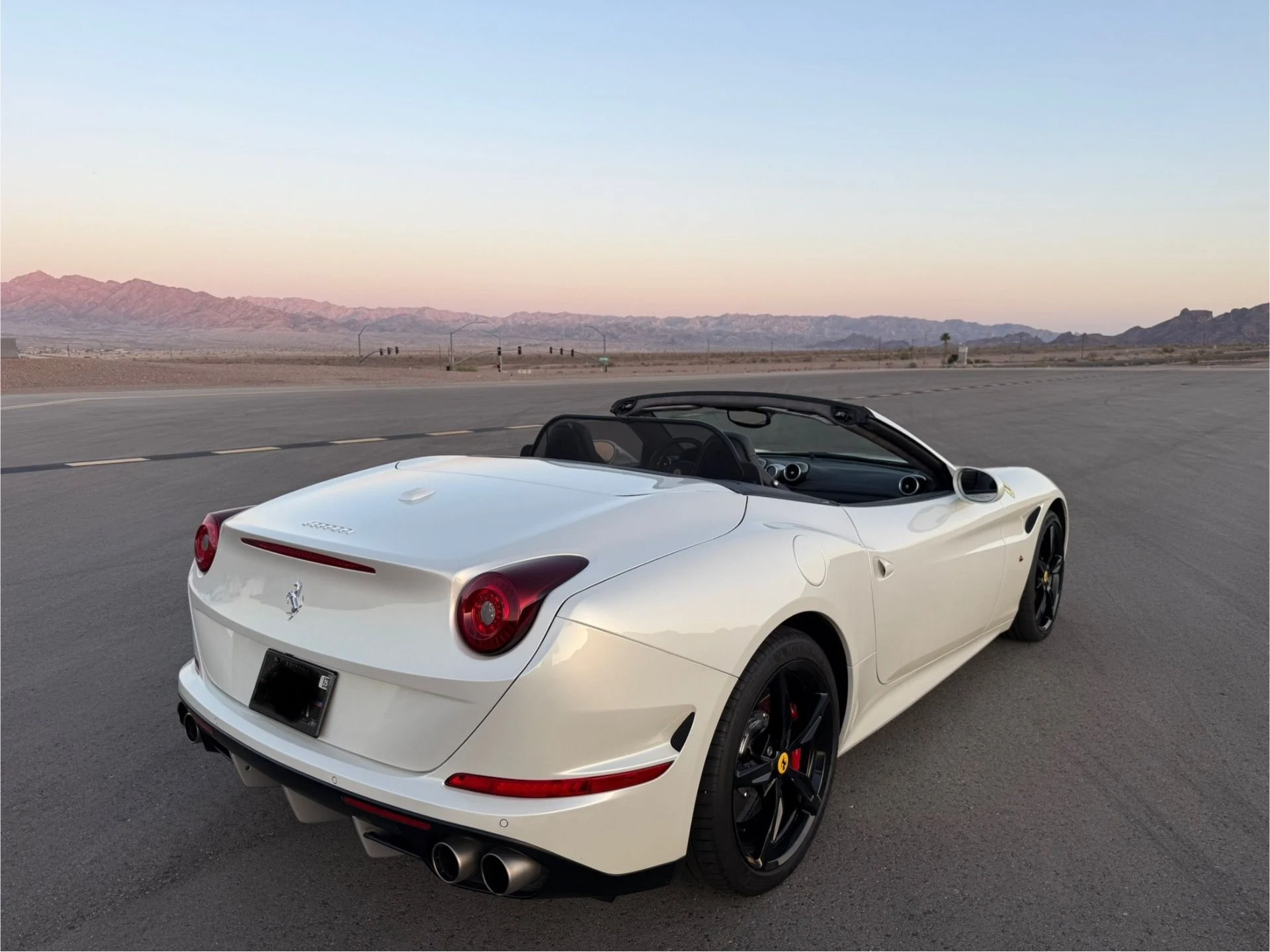 mph008_934483151_Used_2015_Ferrari_California_T_1754670246_52f8bdaa5f