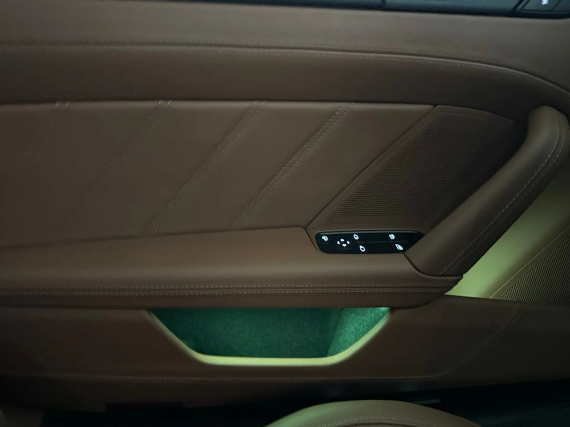 mph008_943925359_fa1f681f618cc9764f159566629f02c2x_1500893c2c