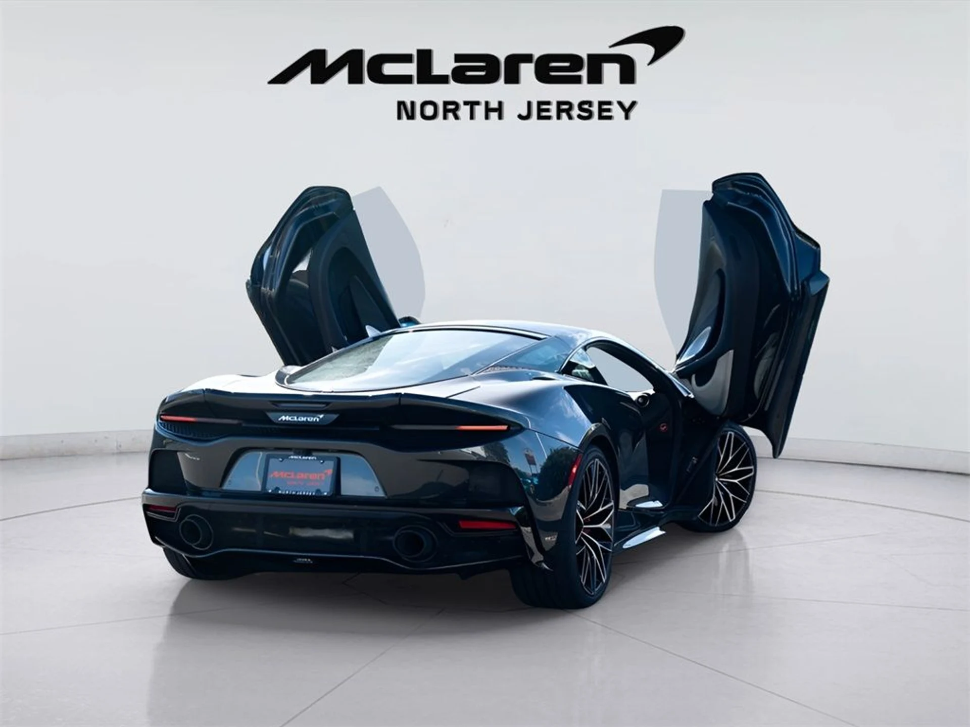 mph008_961679389_image_10_67b17829df