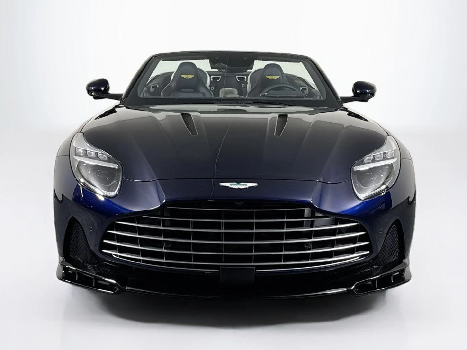 mph008_963081317_new_2026_aston_martin_db12_volante_11350_23082911_8_1024_6c56898a27