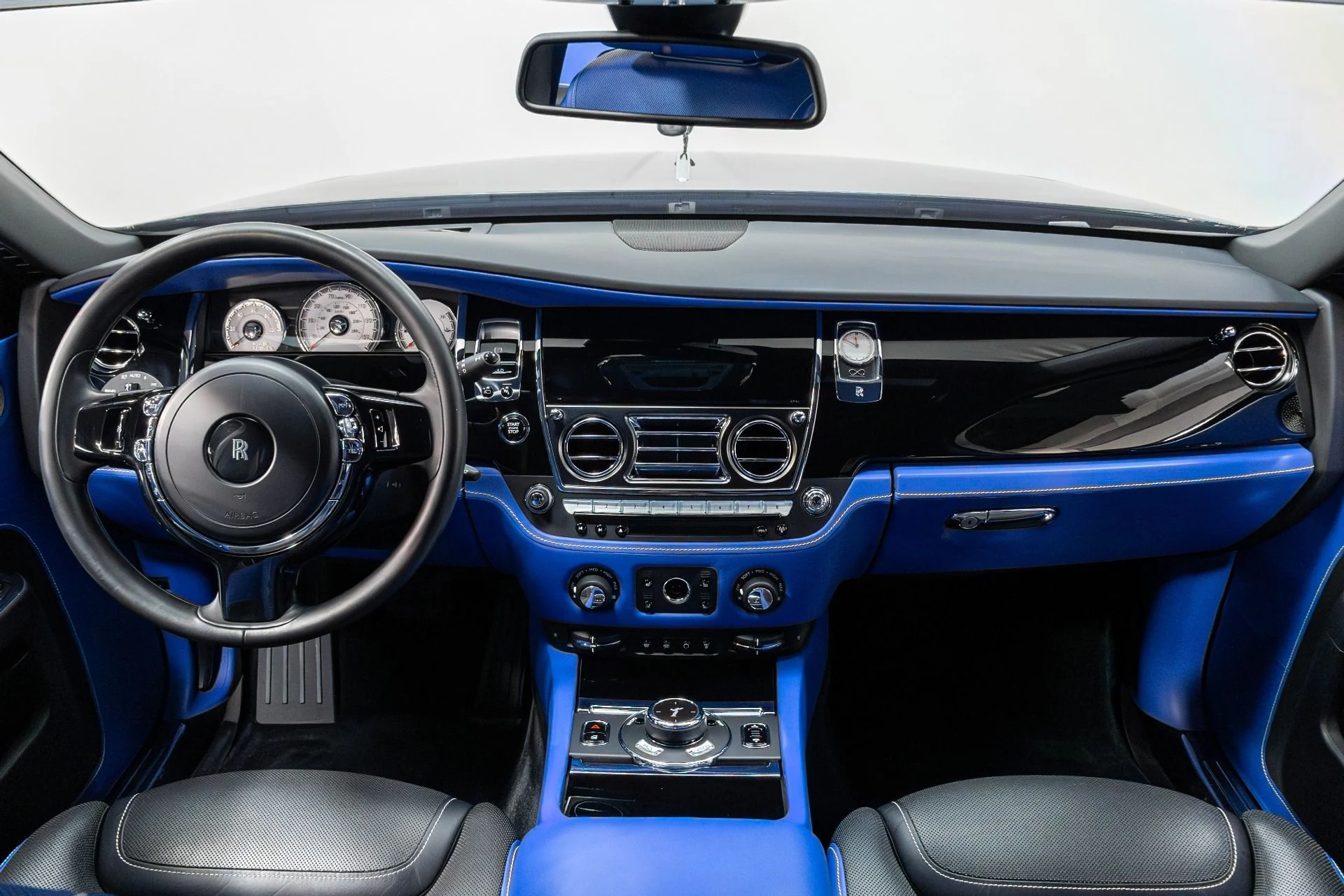 mph008_963969970_Used_2017_Rolls_Royce_Ghost_Black_Badge_1764012368_d0b846ac6e