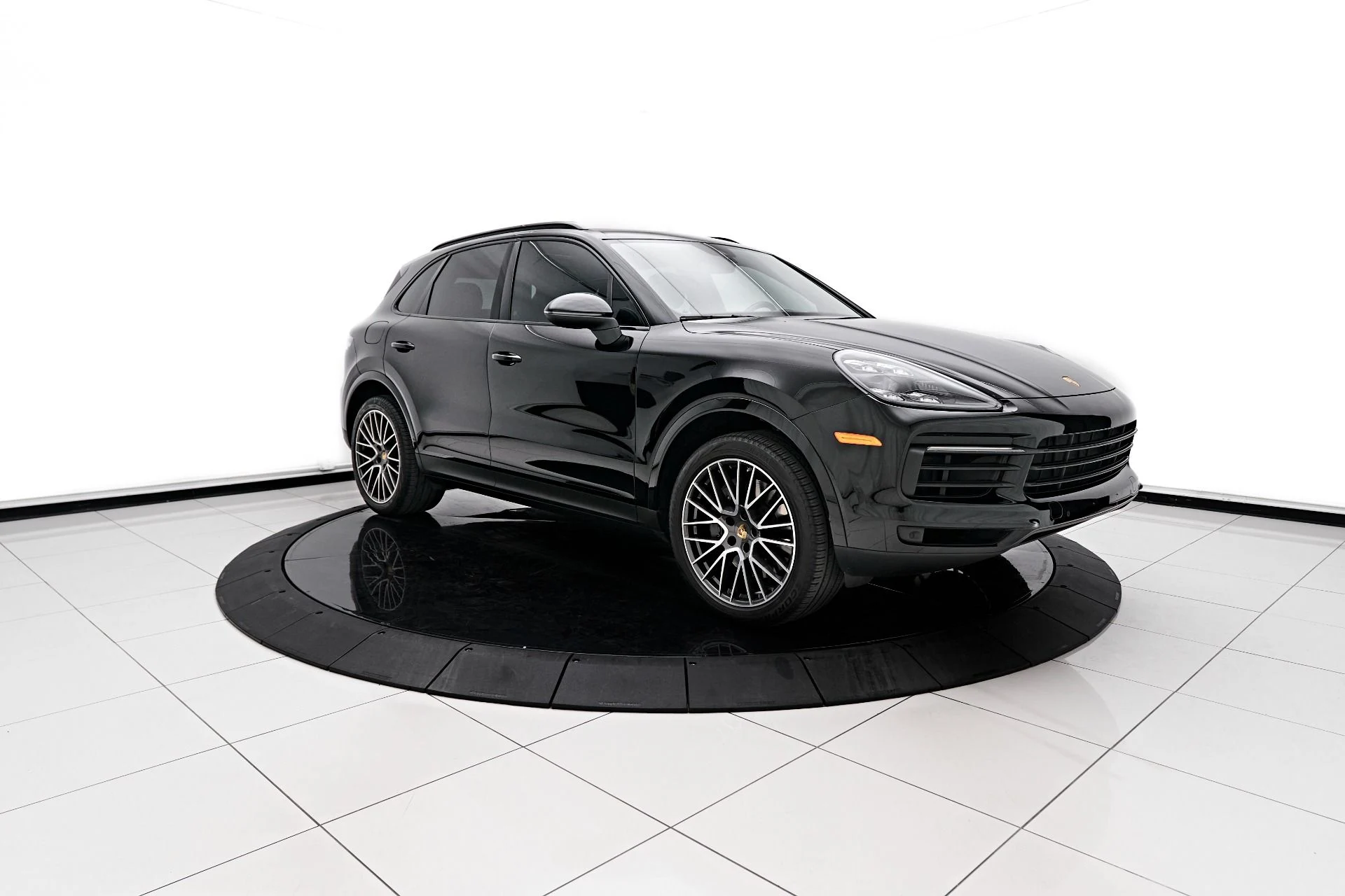 mph008_971834411_Used_2019_Porsche_Cayenne_S_1709866200_5c87460c38