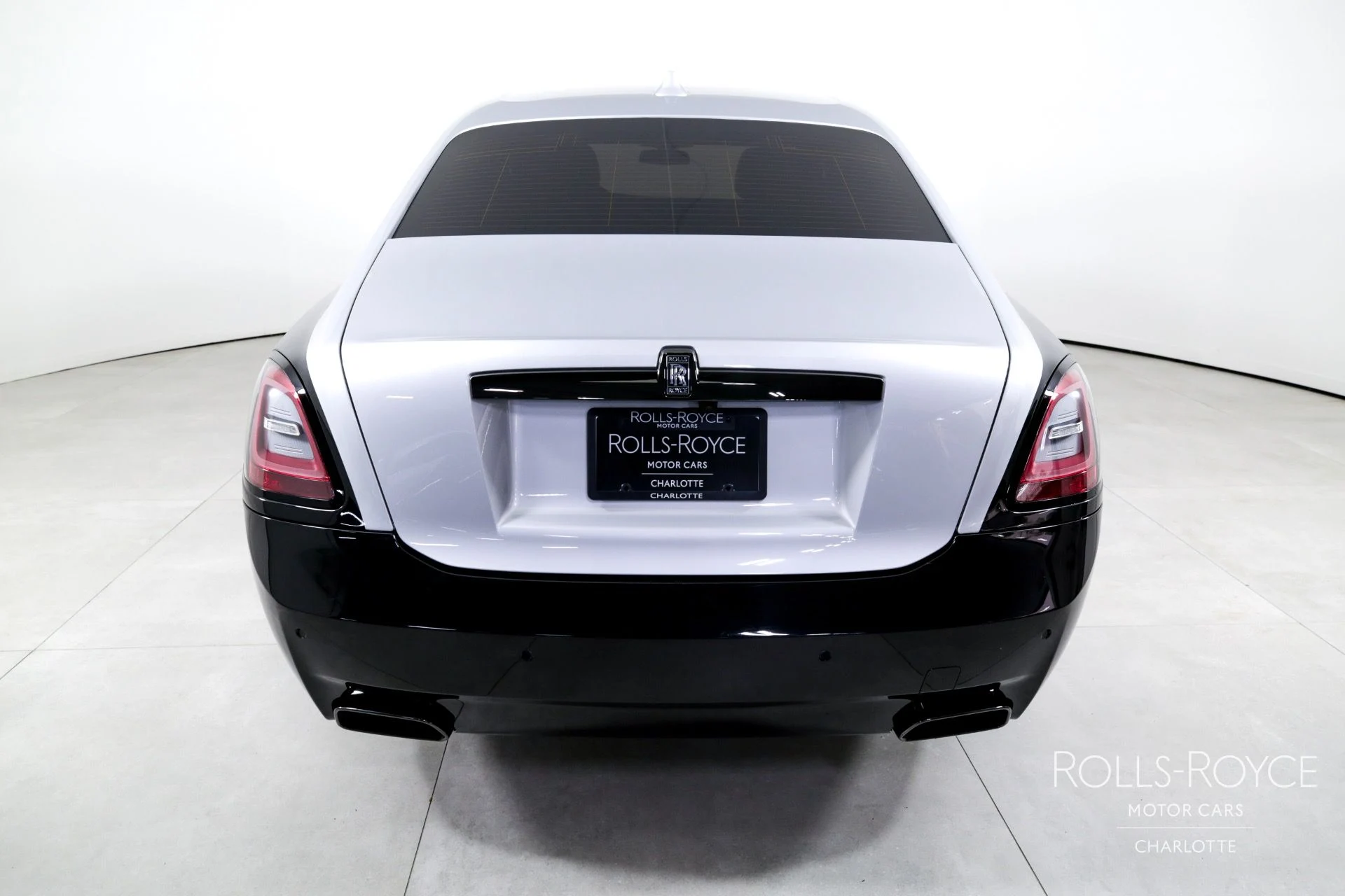 mph008_974864607_Used_2022_Rolls_Royce_Black_Badge_Ghost_1713469373_b07c660704