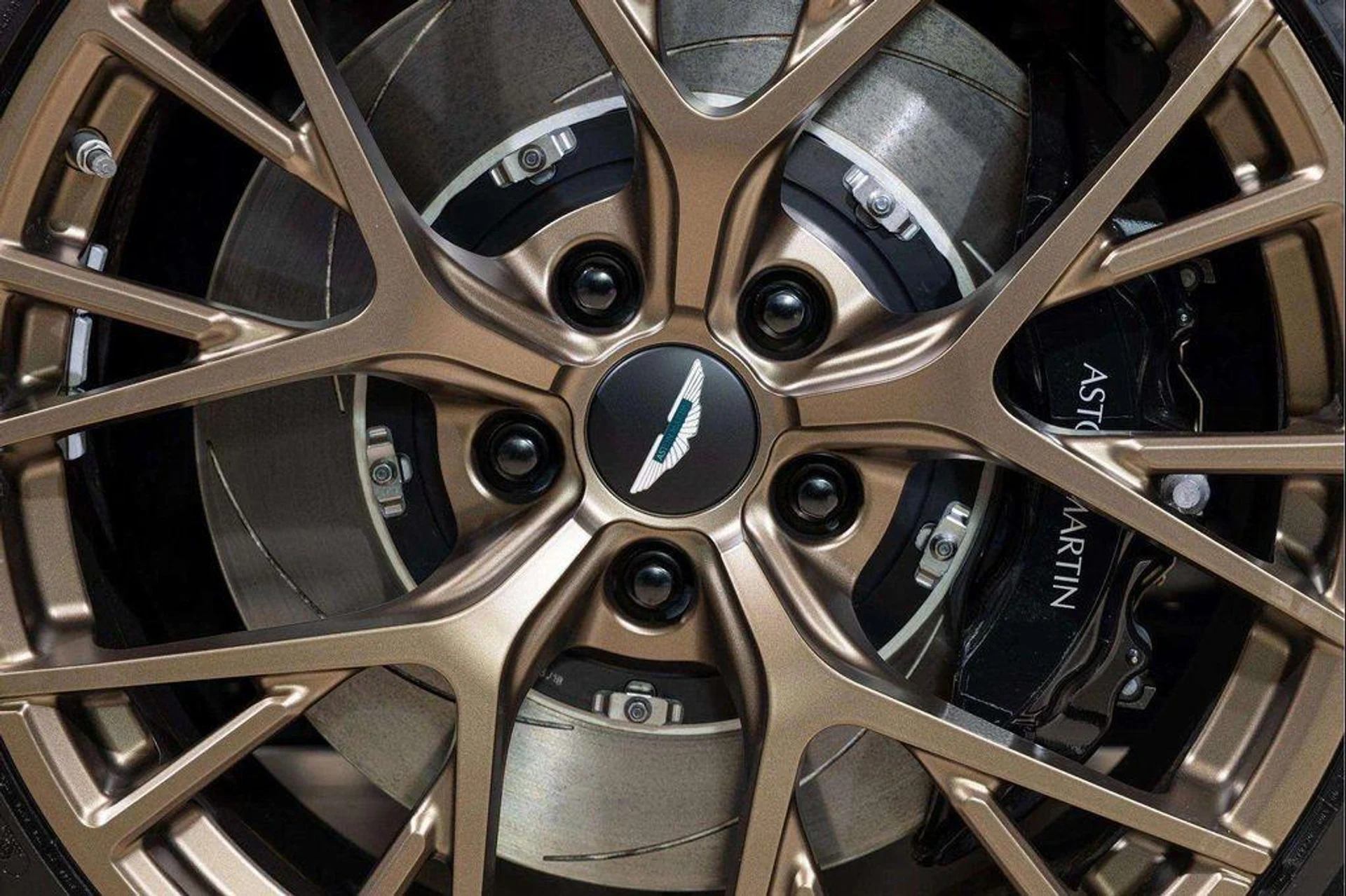 mph008_975350439_Ifb_P_Inl_Z1_Sd_S9_Nr_g_Gv_W3up_Y_g_29e98c2994