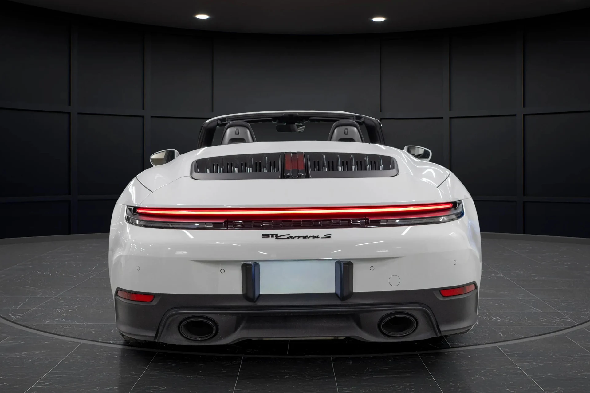 mph008_980314904_3280c523_f075_4aa8_b8a5_be3a041192c2_202520_Porsche2091120_Carrera20_S20_Cabriolet2028_WP_0_CH_2_A91_SS_24928329_9_434f35d994