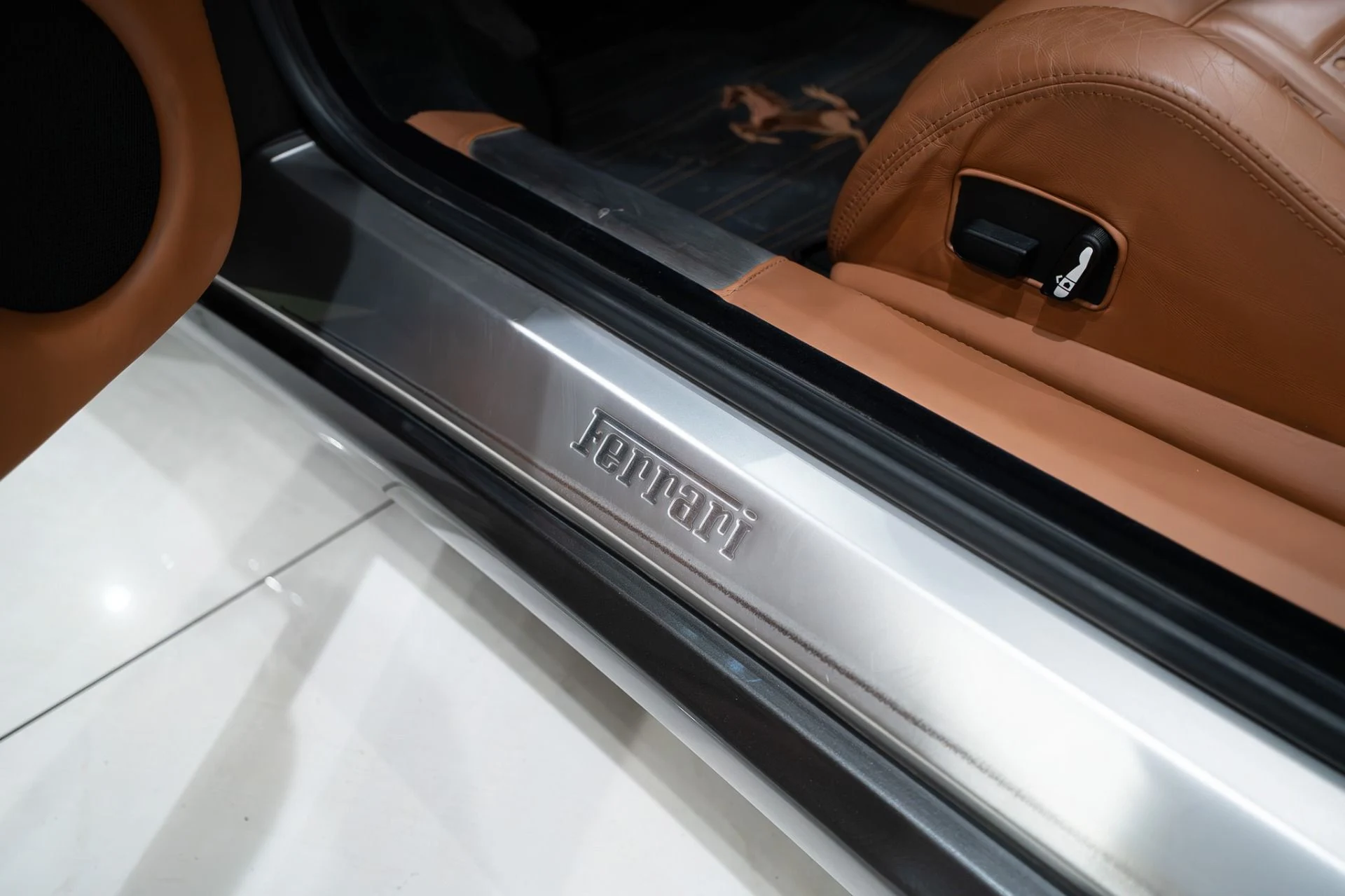 mph008_981298505_13331_p9_l_39fcd03232