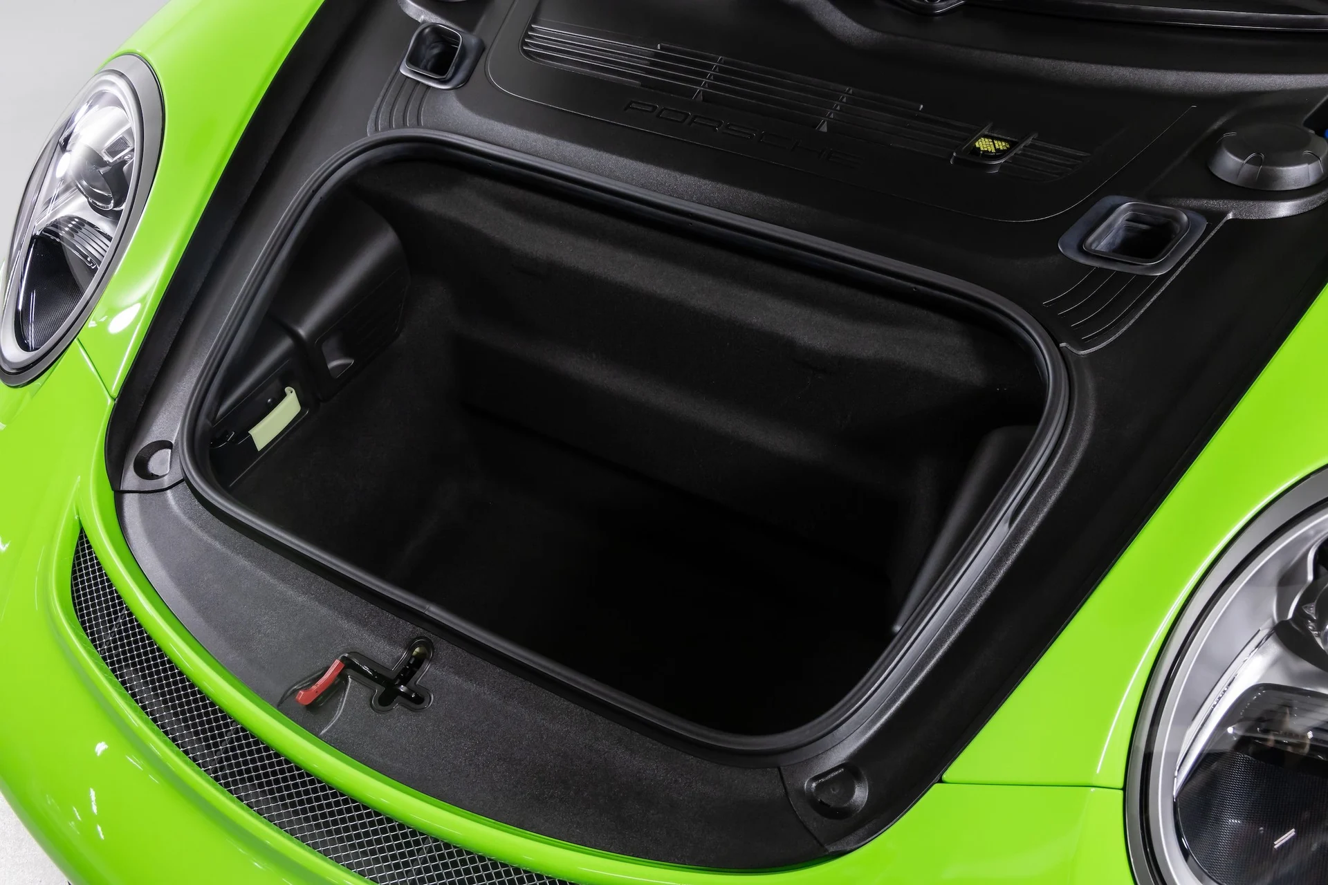 mph008_984342431_d29cb8c0a44148a4960243e9cbaf8389_372947a332