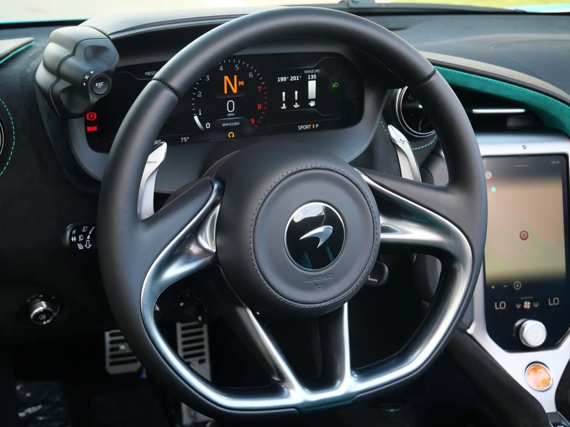 mph008_988362275_b42967dbfae2036ee60253f997cd4f24x_c9981ee59e