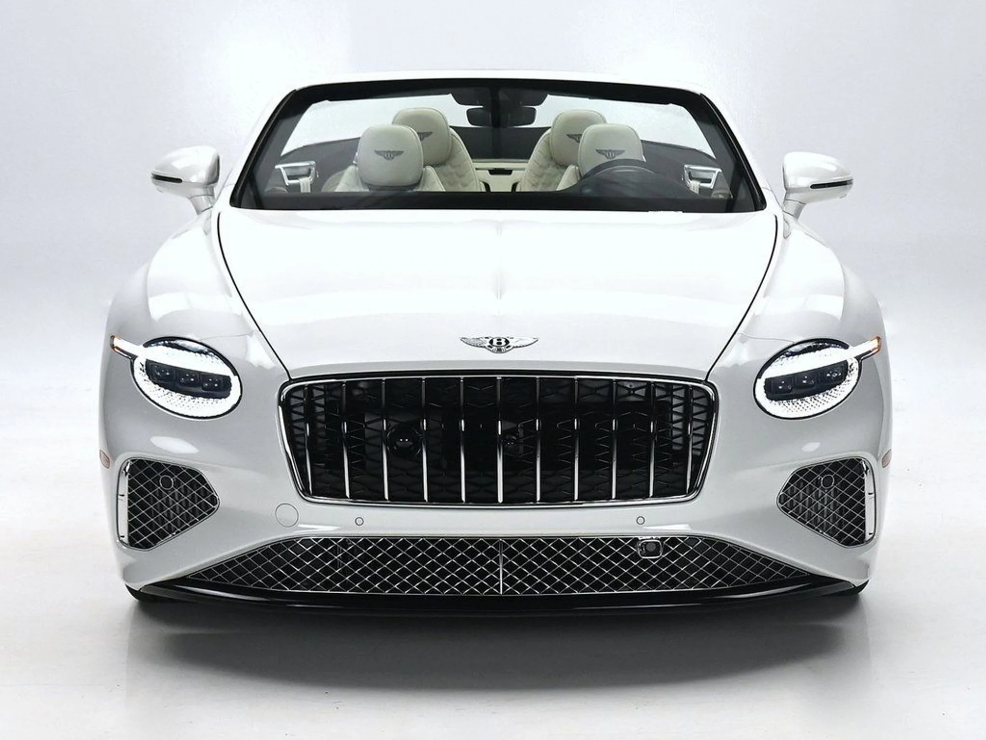 mph008_991761473_007b304dec147b9ba91c3837aa2c2686_5543dd6597