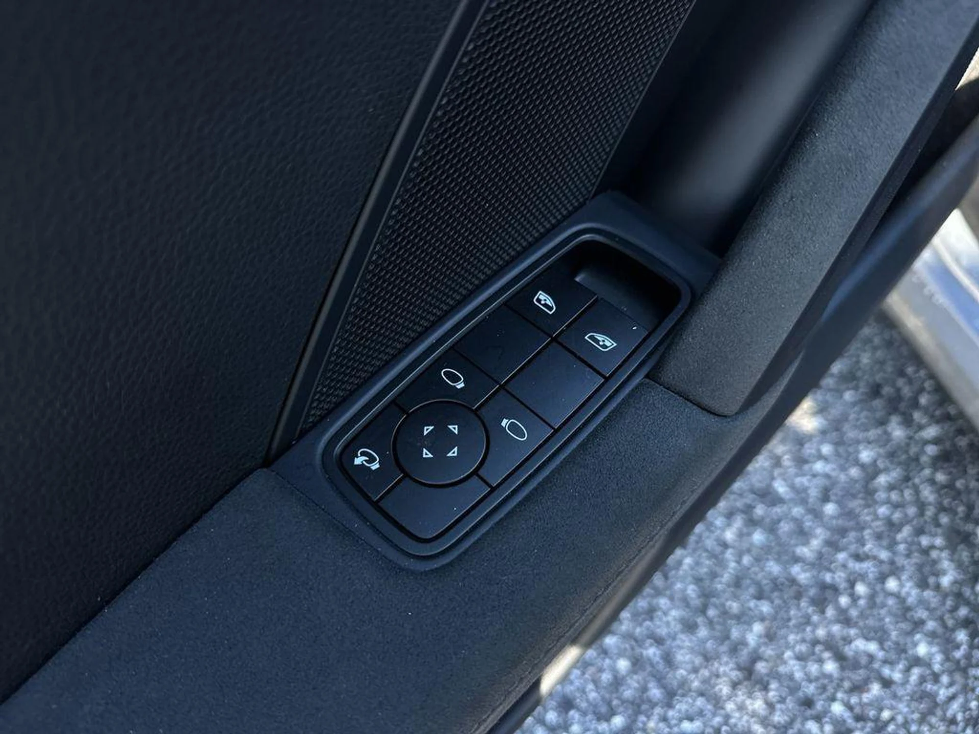 mph008_993812381_m_y6zk_O0y_Tx_C4_PJ_4_AID_0_Ag8_UY_e762a2b626