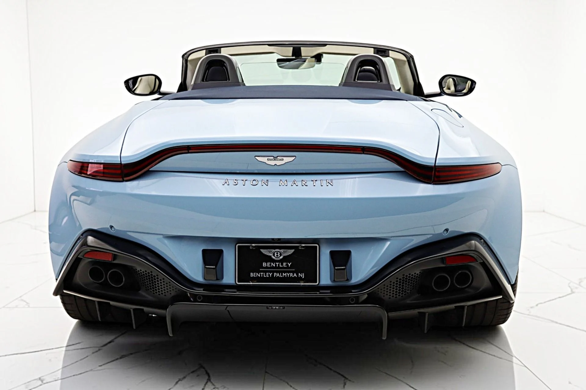 mph008_994702652_Used_2022_Aston_Martin_Vantage_Roadster_6c204b61de