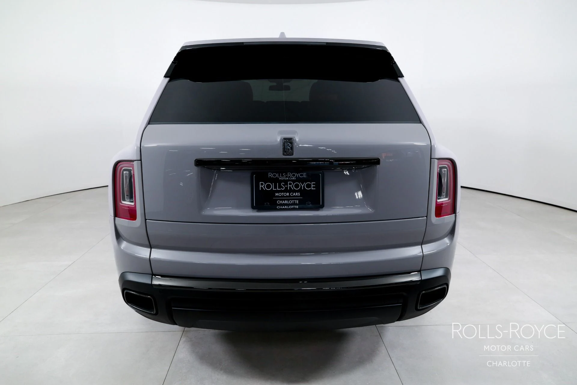 mph008_996100309_Used_2024_Rolls_Royce_Black_Badge_Cullinan_1765396256_0108b87b37