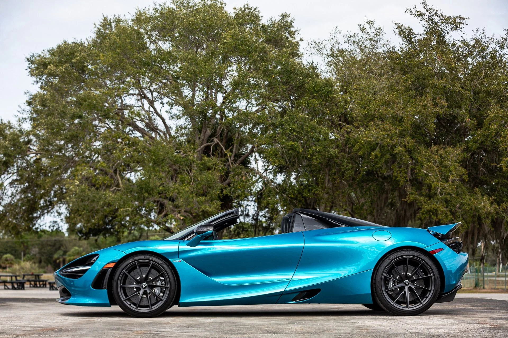 mph008_996272095_24_p9_l_3ab4097602