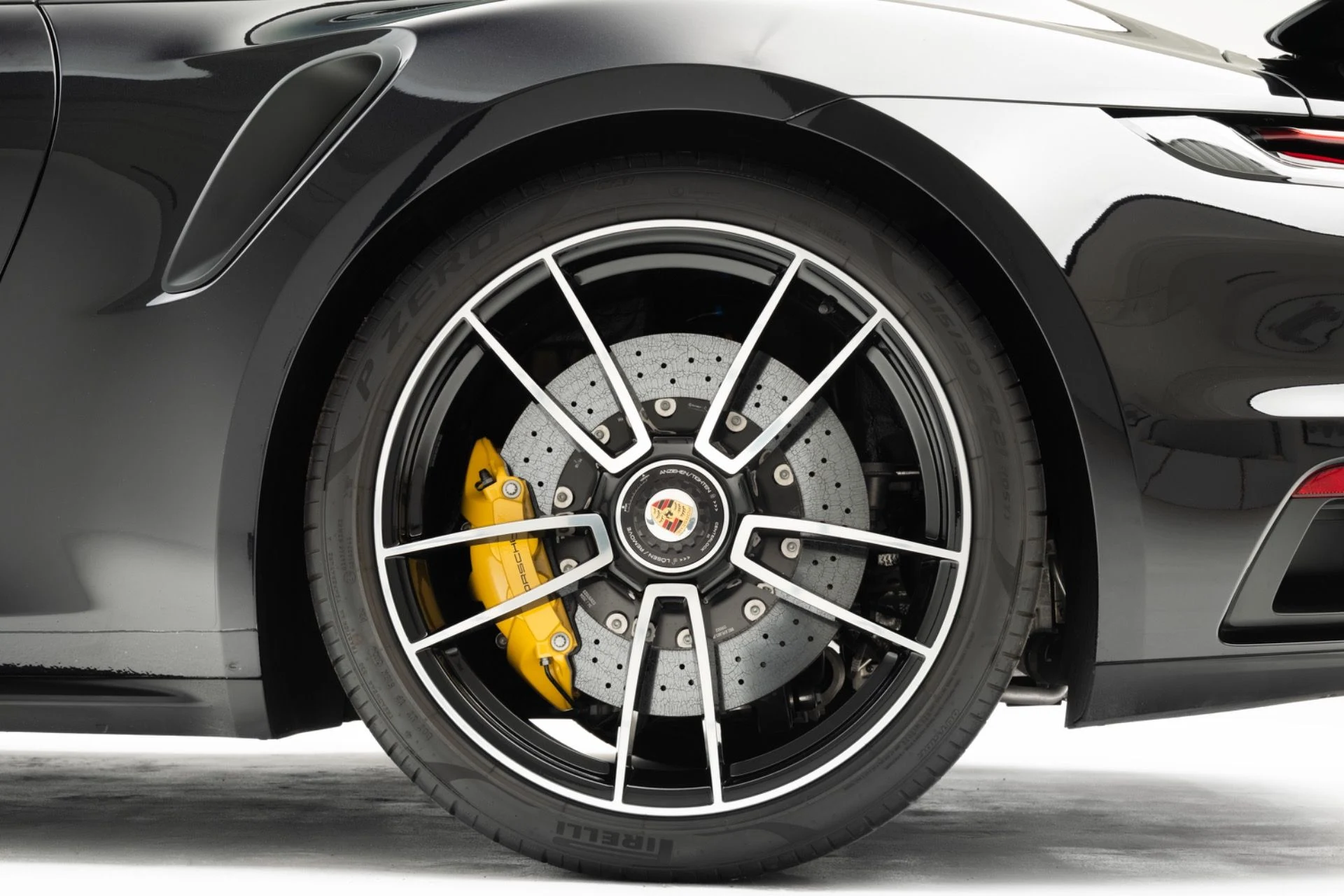 mph009_1008303599_Used_2025_Porsche_911_Turbo_S_1780412783_aa8db43a64