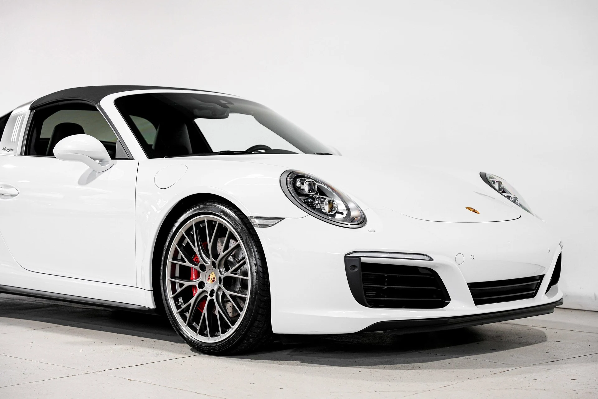 mph009_1016789892_12866308ac0850a7d68ae97f0da71300x_5b356e71d0