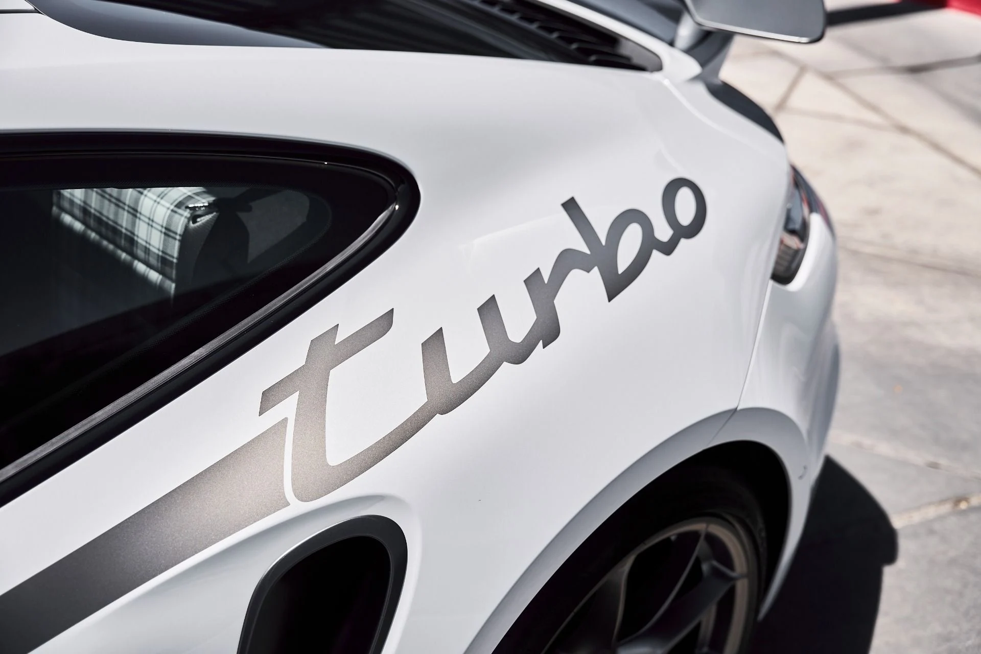 mph009_1022287619_Used_2025_Porsche_911_Turbo_S_1784161185_fb8f279adc