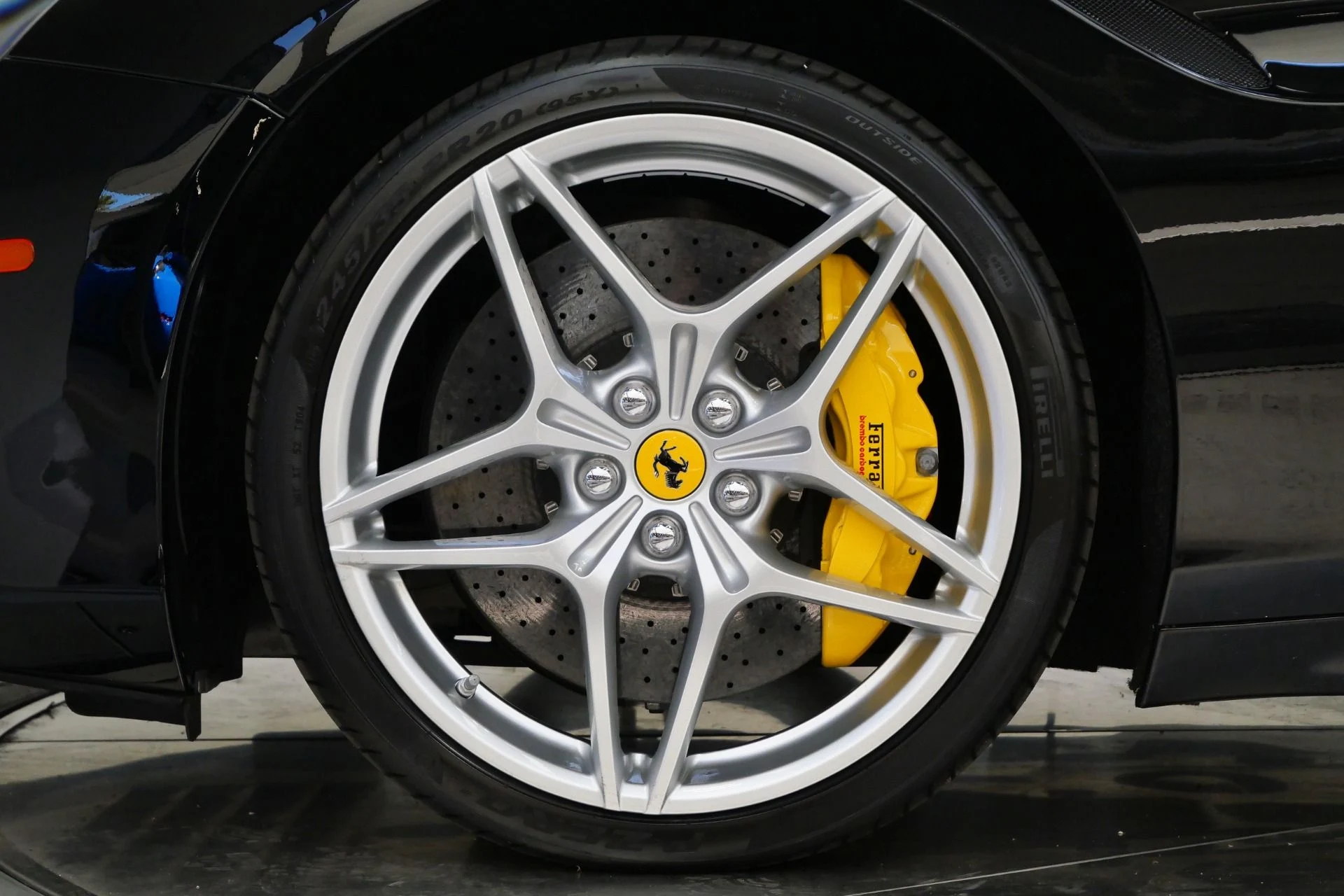 mph009_1032479503_Used_2015_Ferrari_California_T_Carbon_Fiber_Interior_Trim_Low_Miles_1778860408_594cd1a591