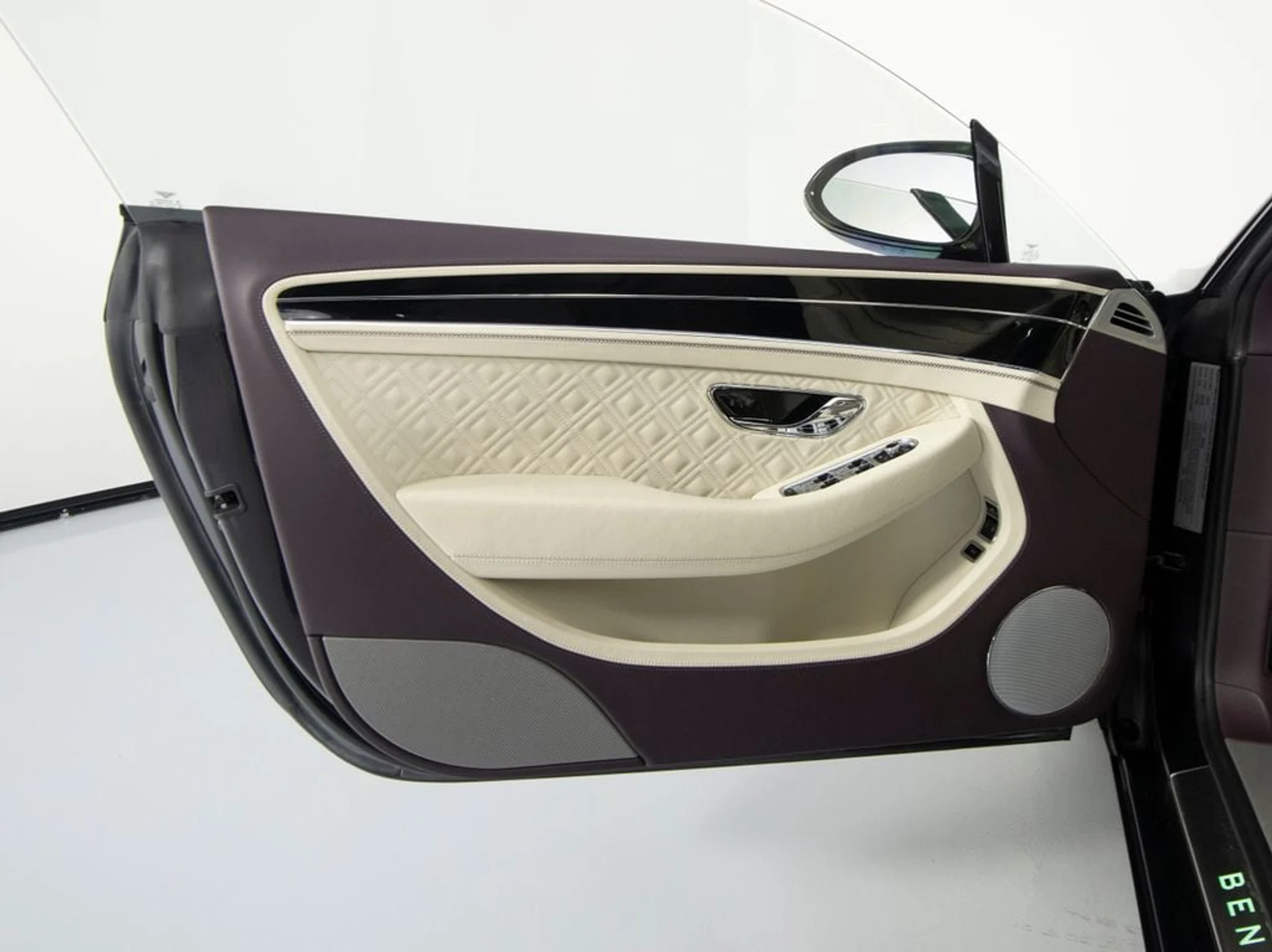 mph009_1033560851_dc75488d50e1d9242c15619ef53b05e5x_541a82a6fe