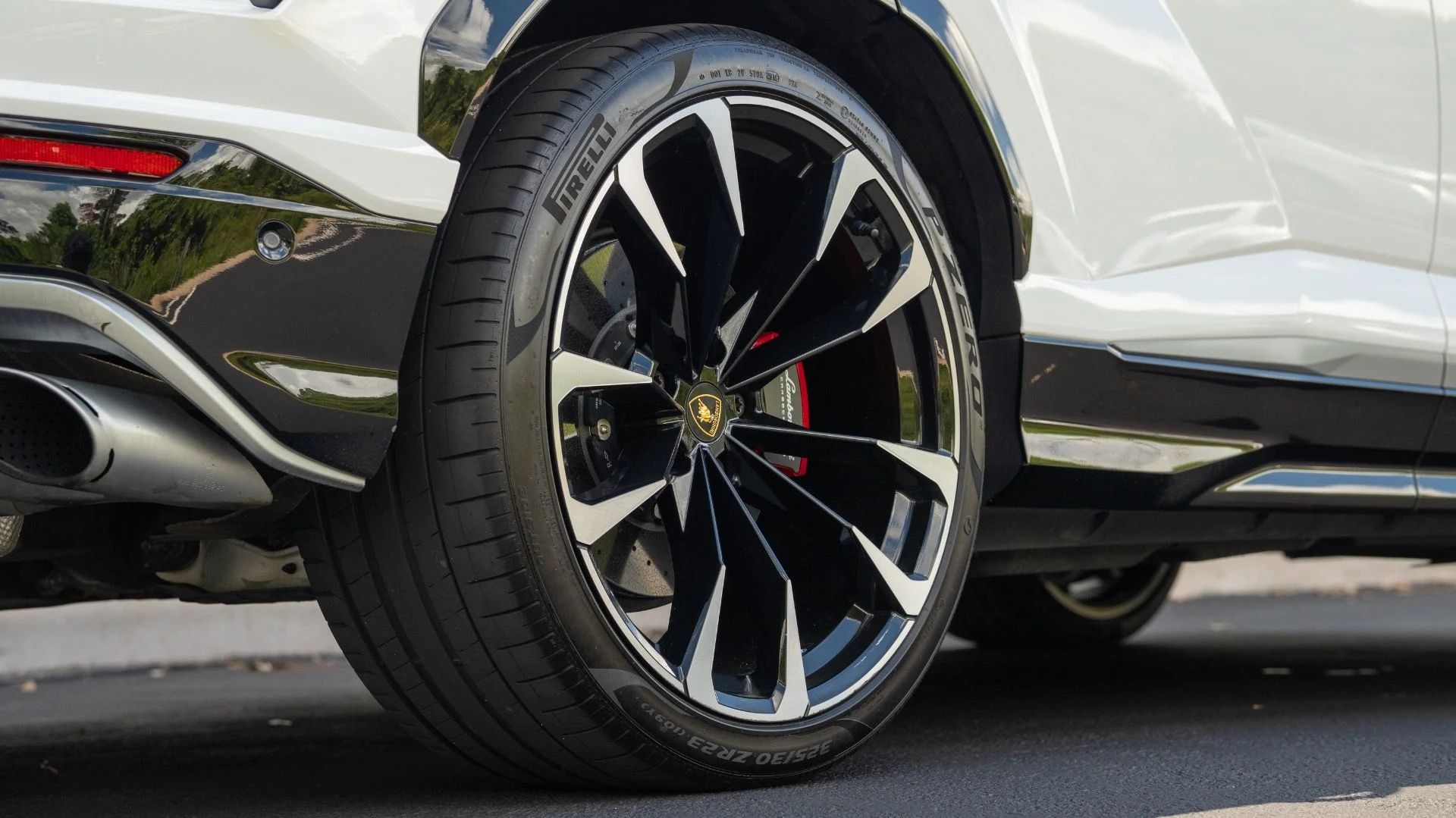mph009_1034704953_Used_2021_Lamborghini_Urus_1754681878_855930aeea