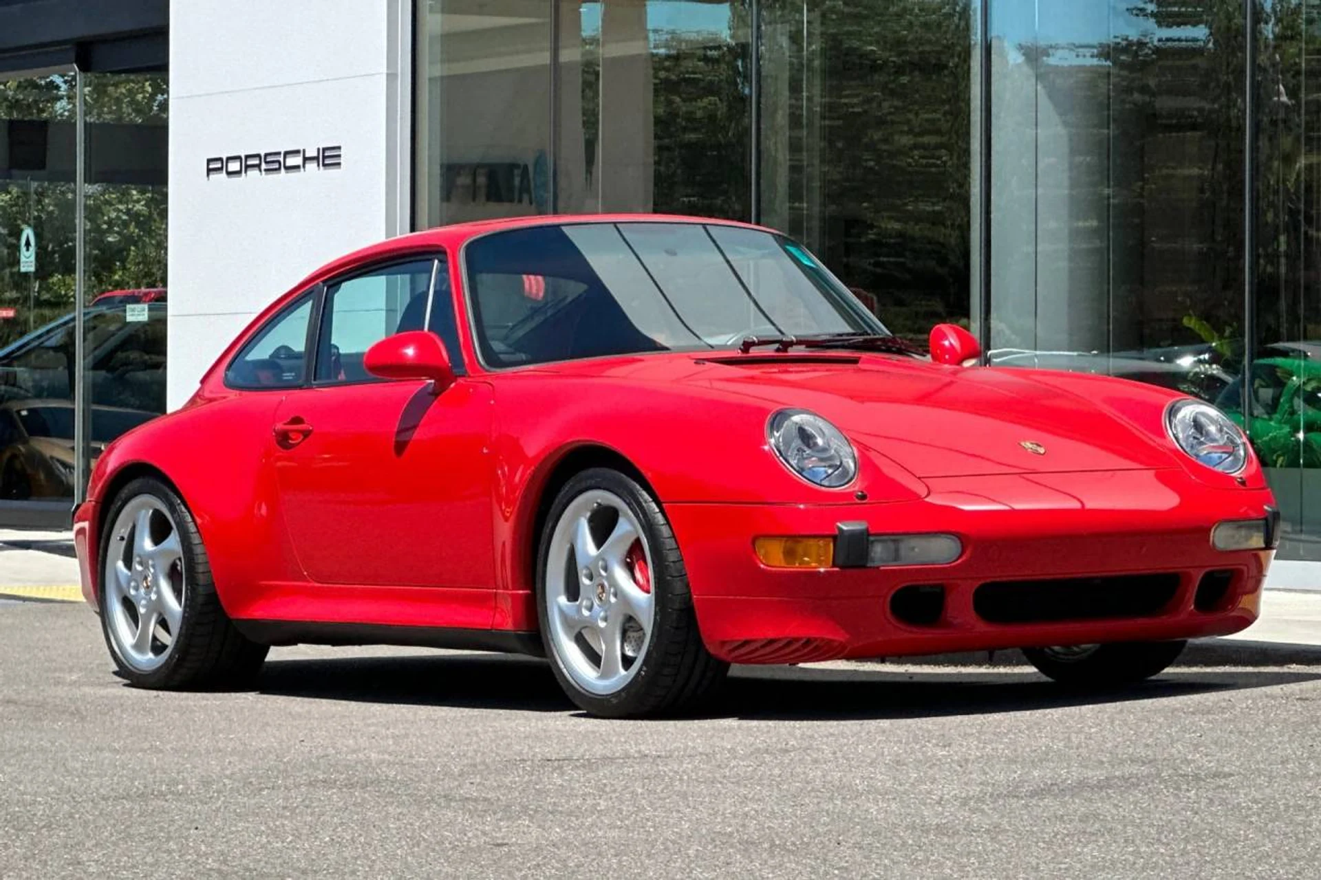 mph009_103877109_1280_b7ed149f23