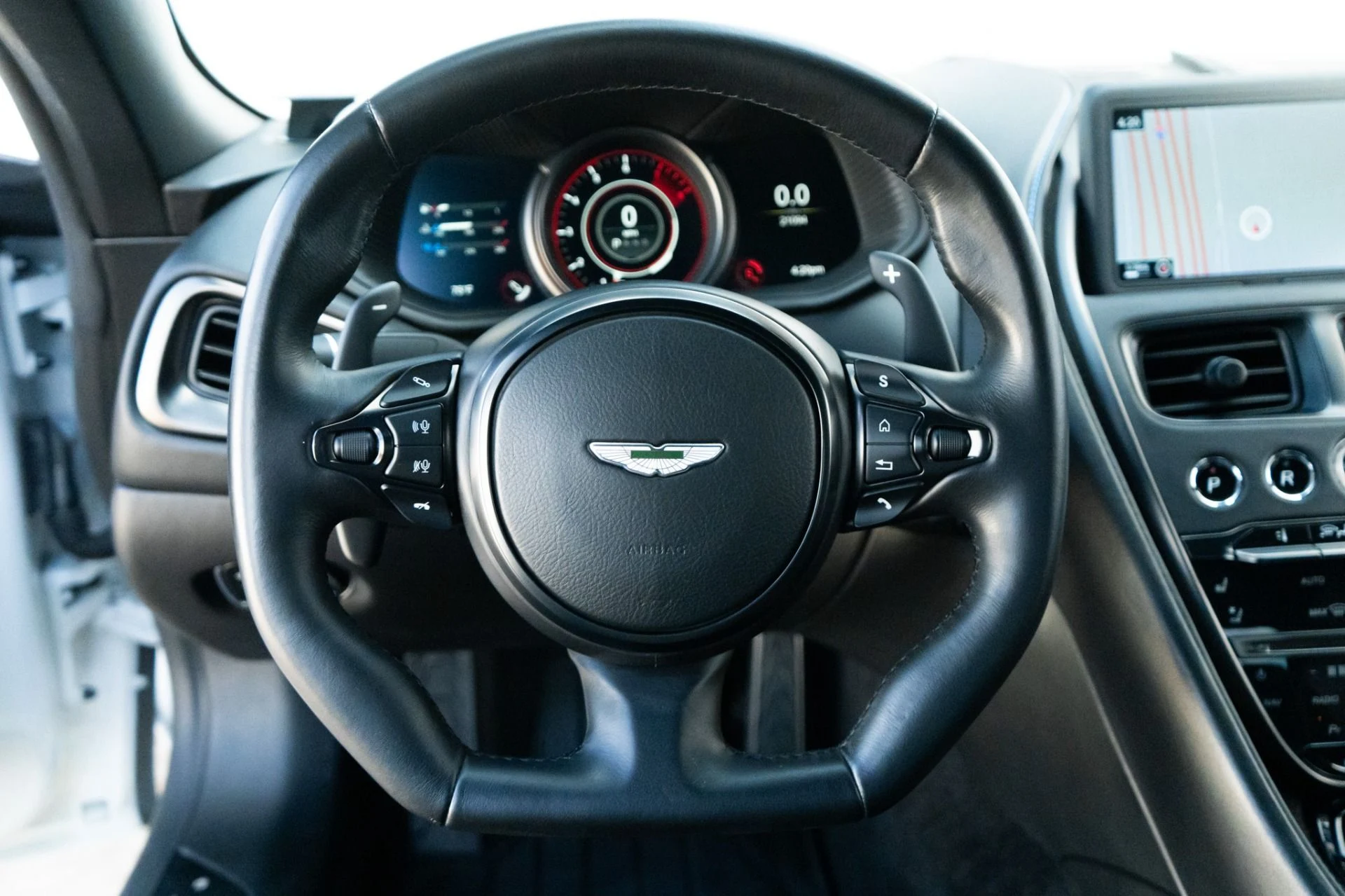 mph009_1050241644_Used_2019_Aston_Martin_DB_11_AMR_1785363698_89851f3024