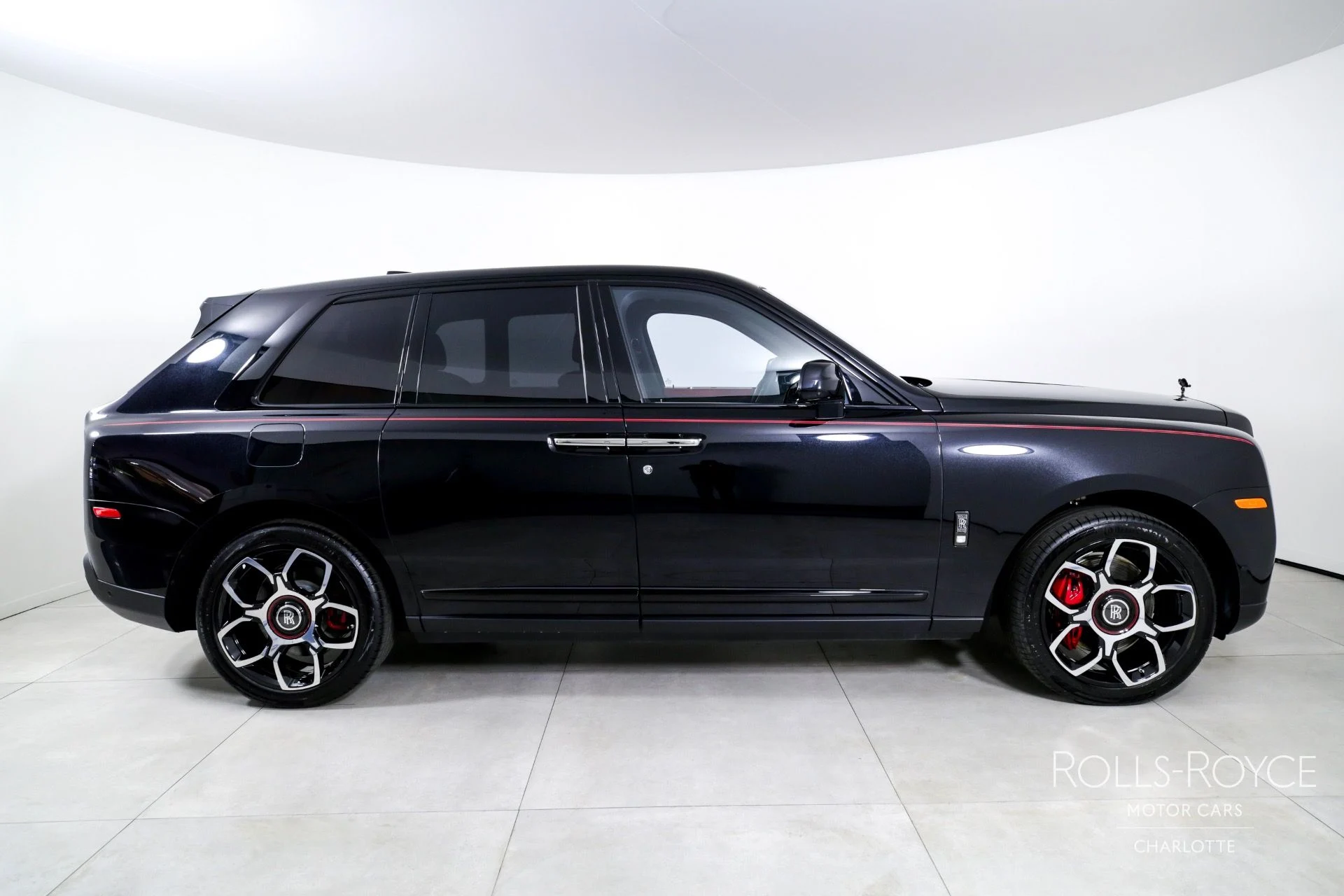mph009_1073641806_Used_2024_Rolls_Royce_Black_Badge_Cullinan_1746460567_cb810de423