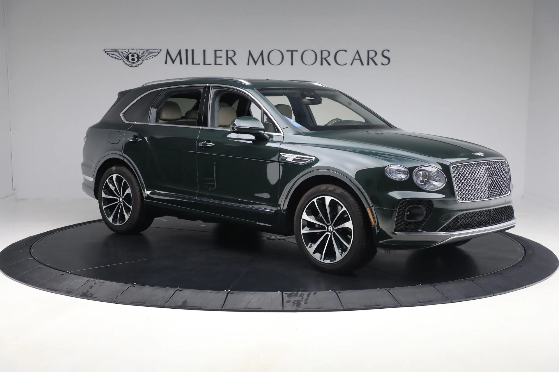 mph009_1078653003_New_2023_Bentley_Bentayga_V8_02494bc0fc