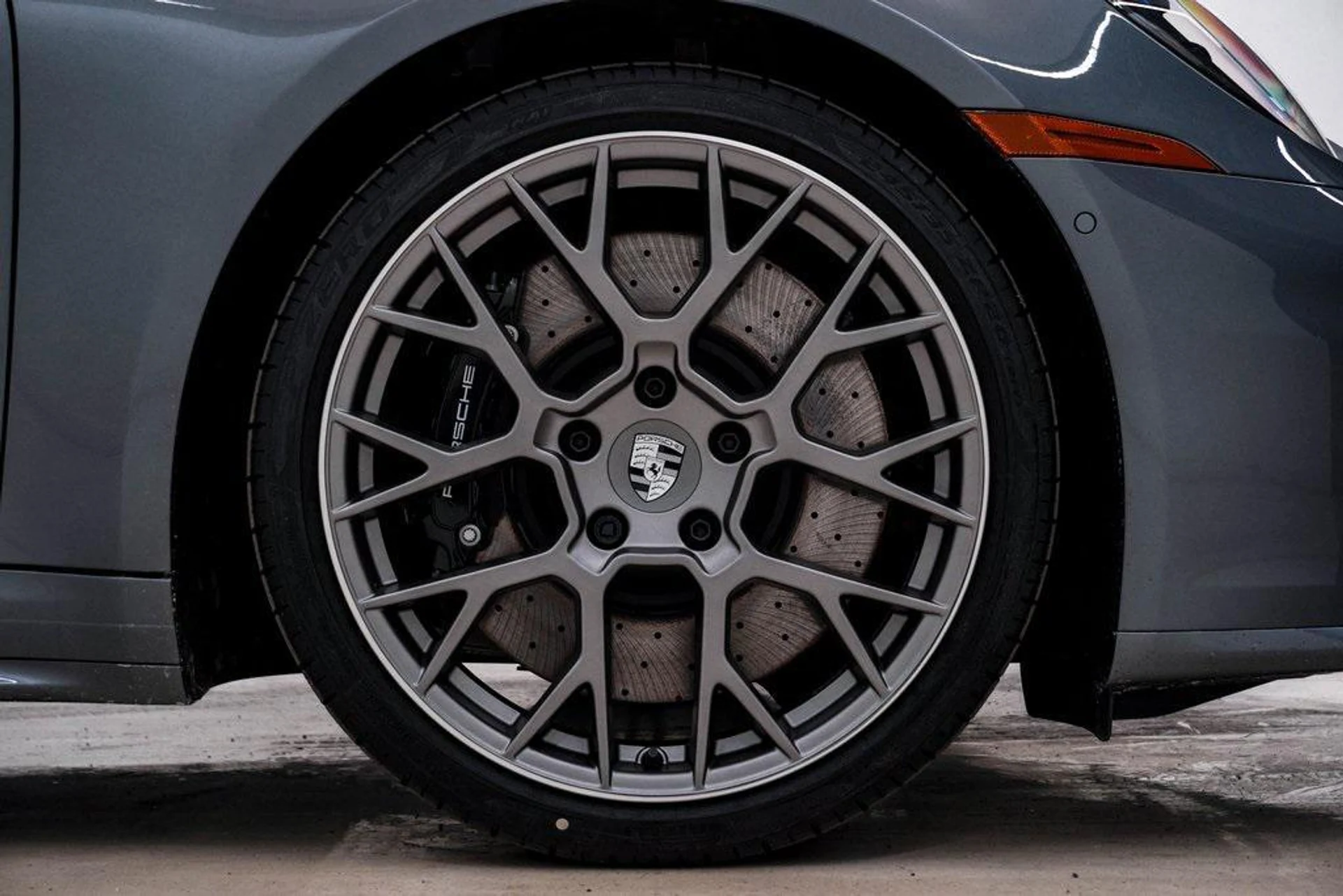 mph009_1081010655_gi0_Uu_VW_0mt_B_Ey0r_V720_Hh_BB_Sg_c17799c2f9