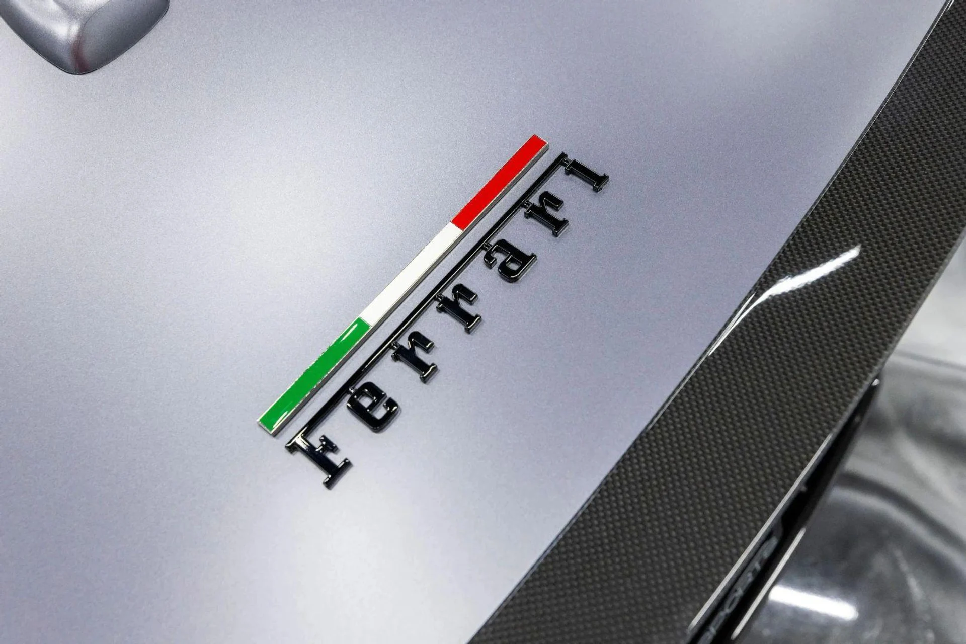 mph009_1085266147_Used_2023_Ferrari_812_GTS_Convertible_2_D_1792452560_610475931b