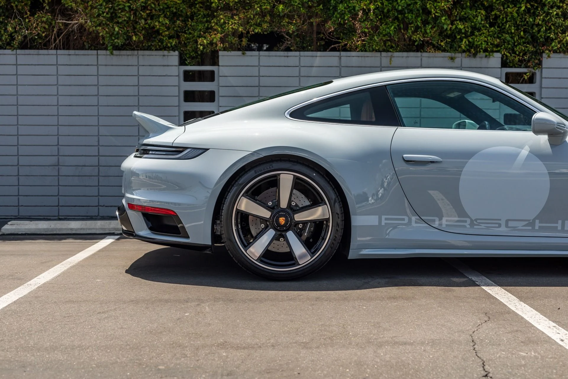 mph009_1085711153_Used_2023_Porsche_911_Sport_Classic_1716404218_ebf8e25bd9