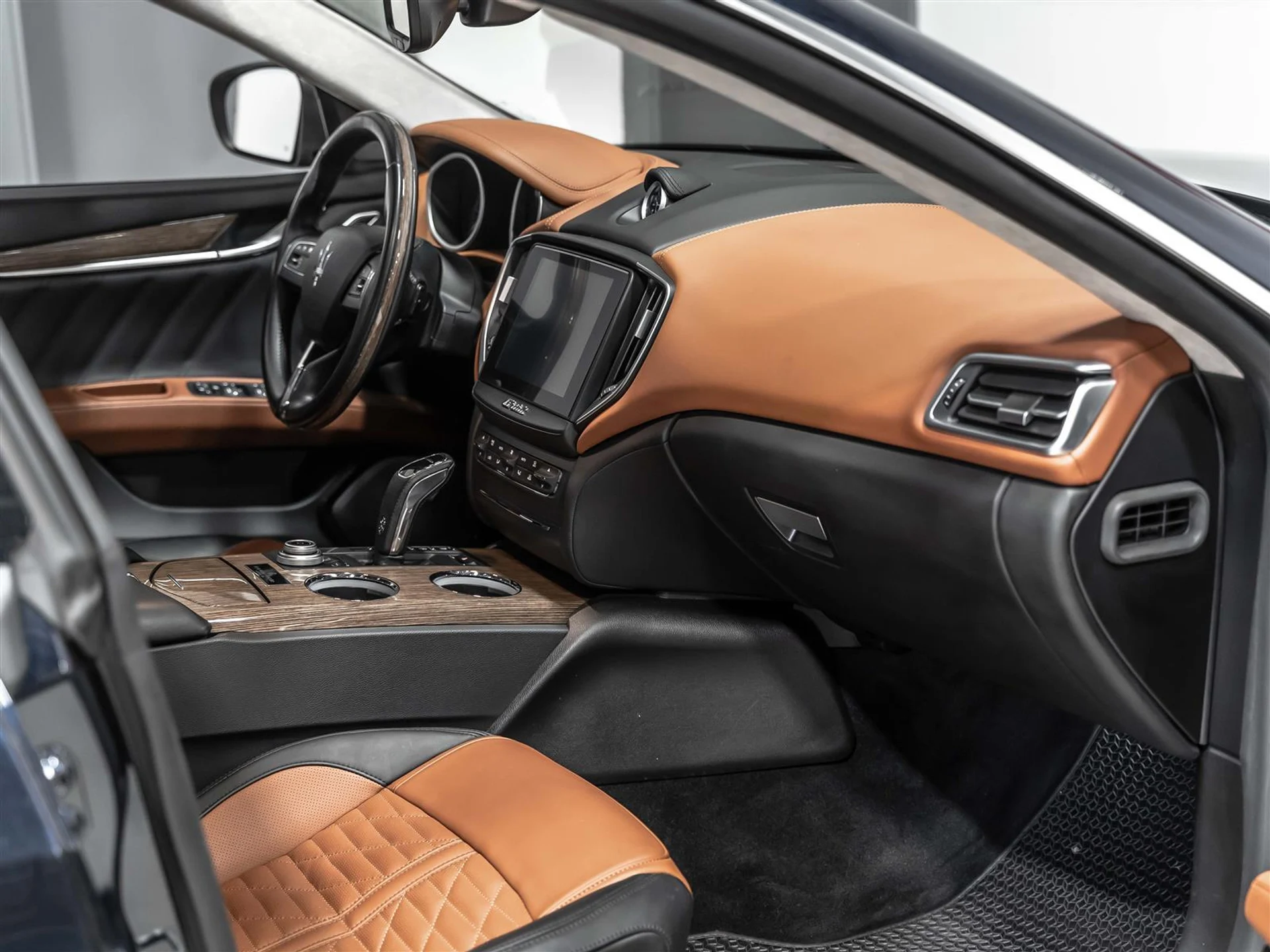 mph009_1086426136_bbcdebbe_d53c_4890_88b6_9fb0ffb9f9ff_8a6a4c093e