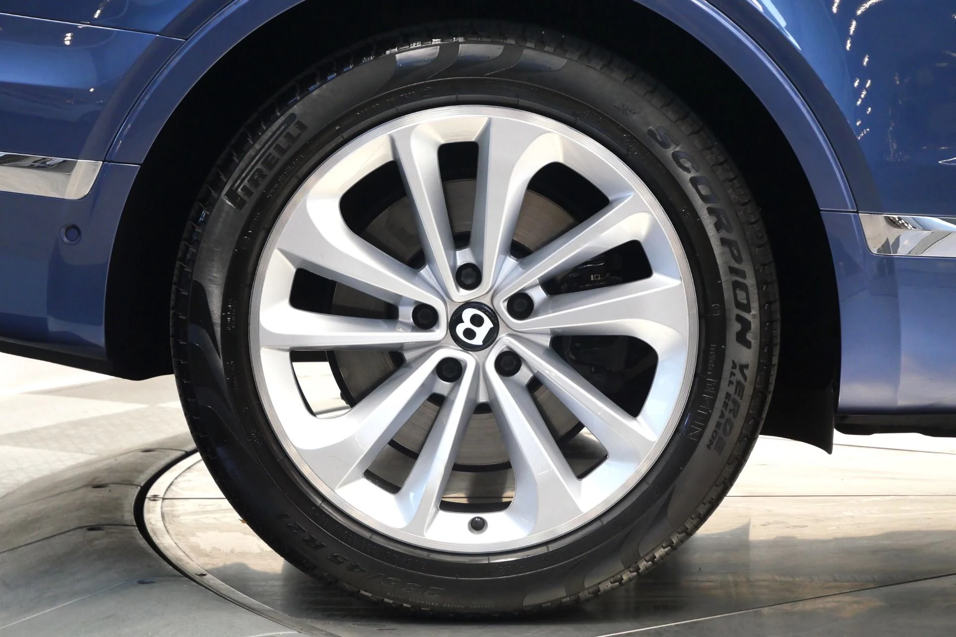 mph009_1087989218_Used_2018_Bentley_Bentayga_Onyx_Edition_W12_Touring_Specification_Front_Seat_Comfort_Specification_1772647427_7da560ef79