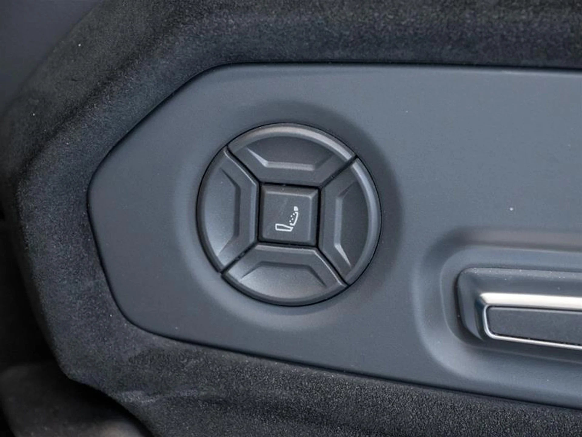 mph009_1092201917_11790389_1607586259_5ac4c0e5d3