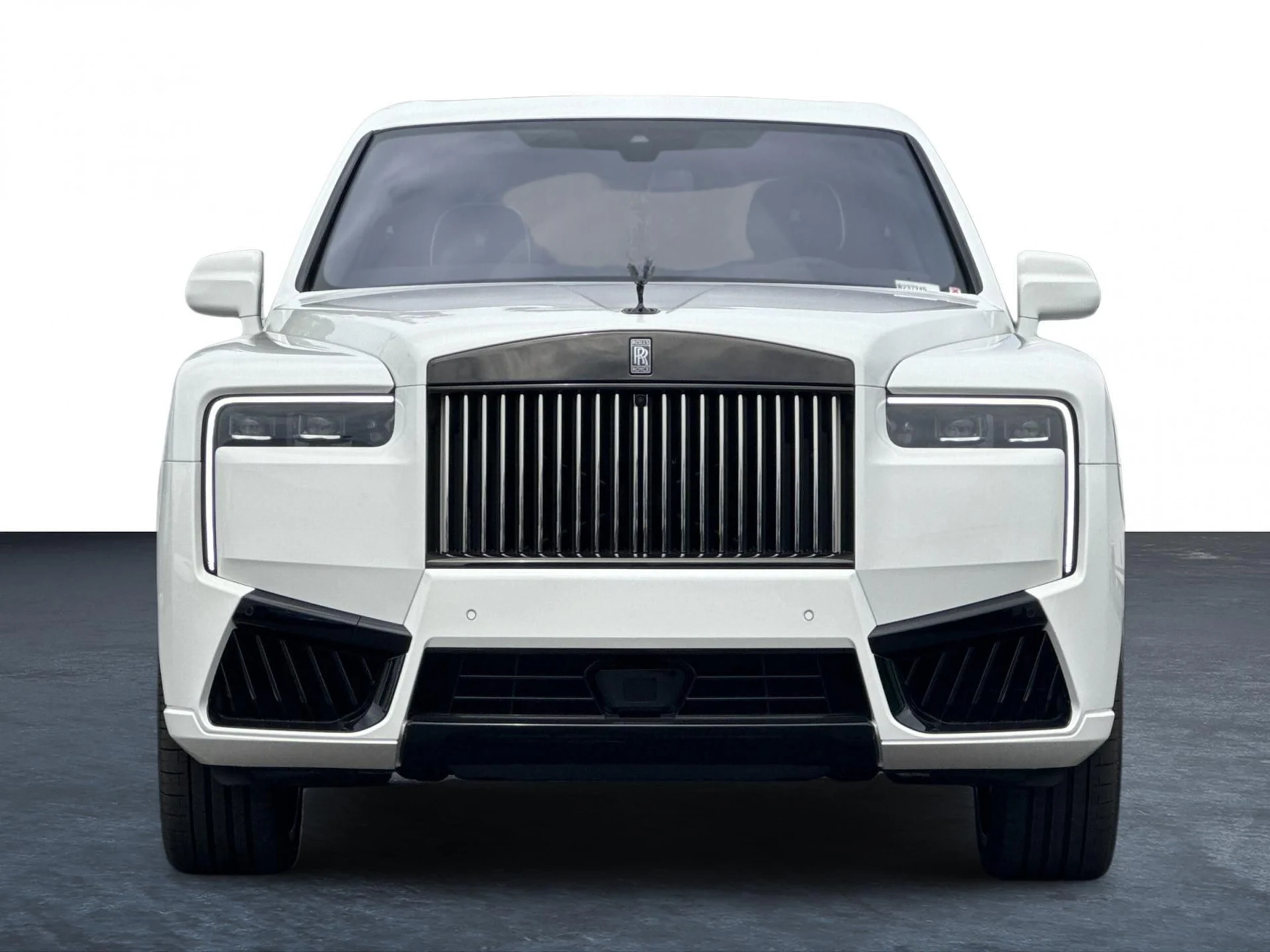 mph009_1101928956_New_2027_Rolls_Royce_Cullinan_Black_Badge_1787905684_fc7586b92b