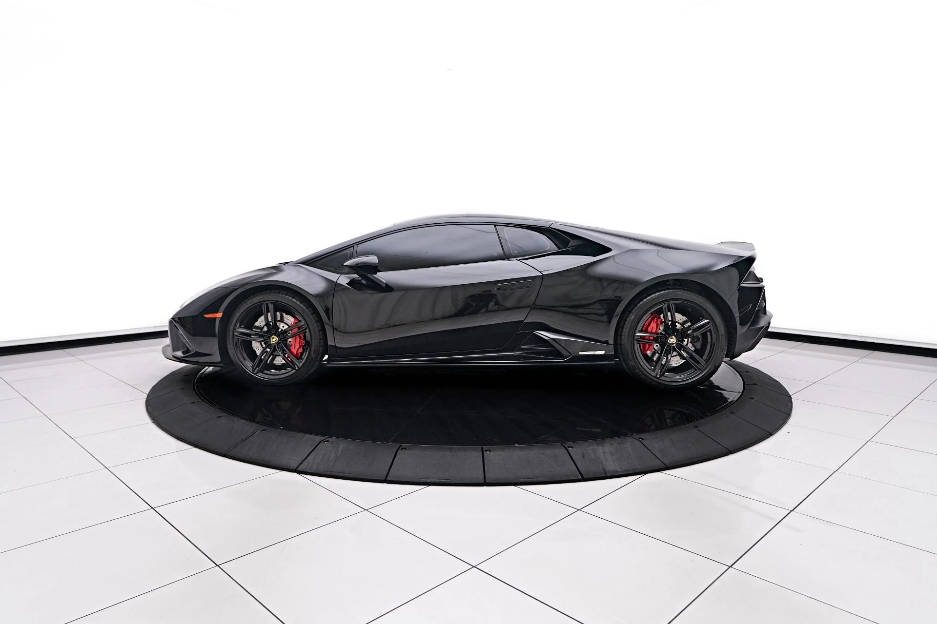 mph009_1105633888_Used_2022_Lamborghini_Huracan_EVO_Base_1752781637_289124cb8d
