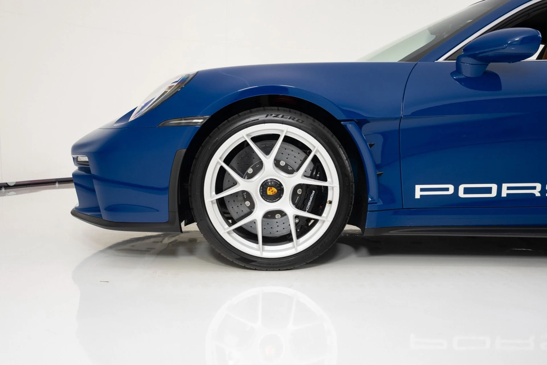 mph009_1106383241_Used_2024_Porsche_911_ST_1758136881_ab8136911b
