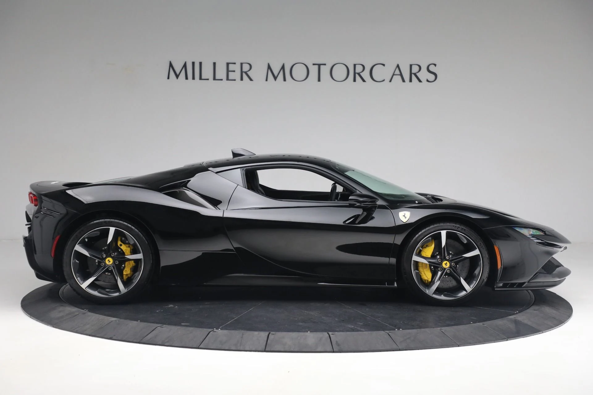 mph009_1110113425_Used_2022_Ferrari_SF_90_Stradale_73610f2cee