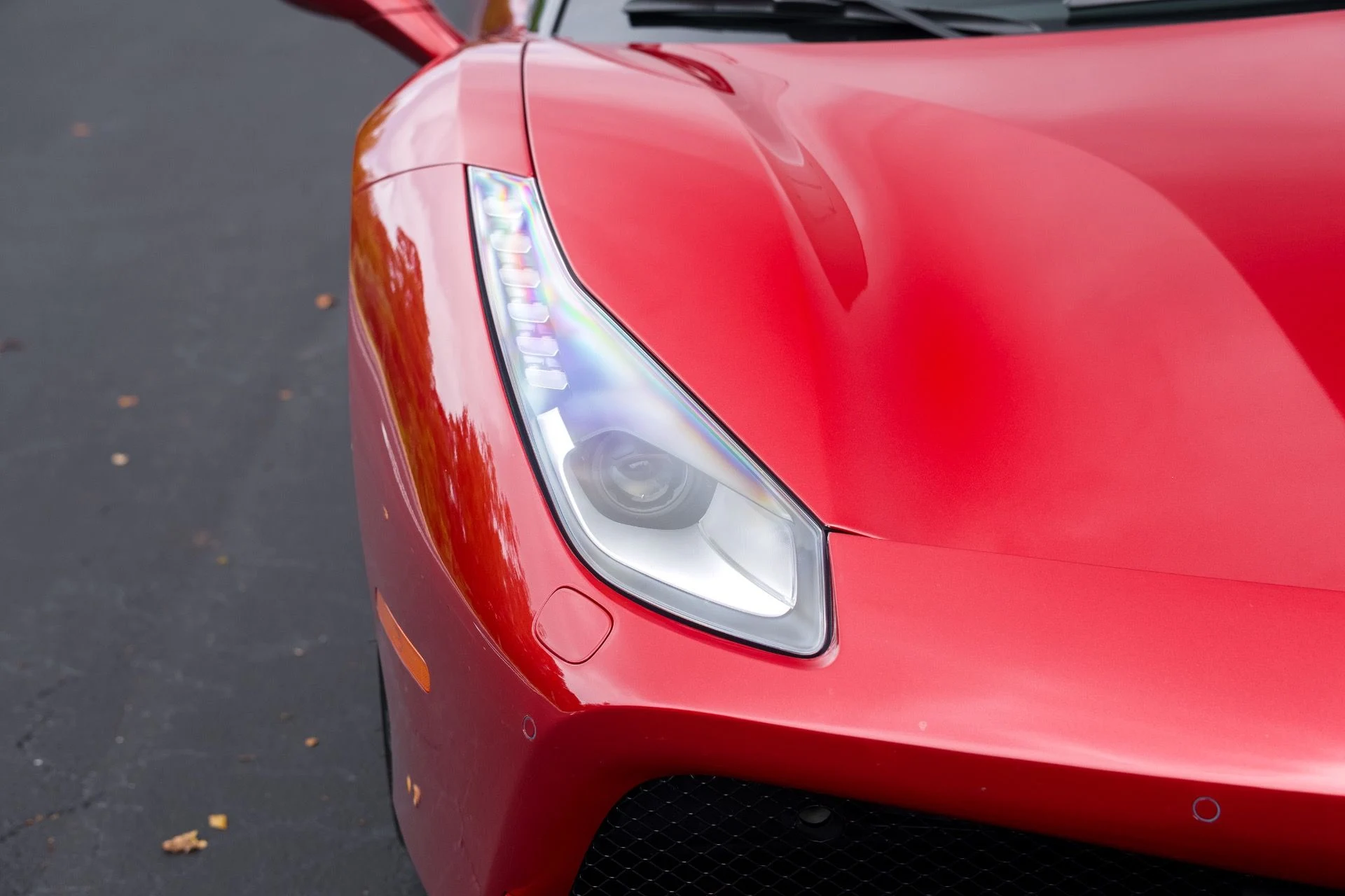 mph009_111987785_Used_2019_Ferrari_488_Spider_1775191452_a00ff7fad1