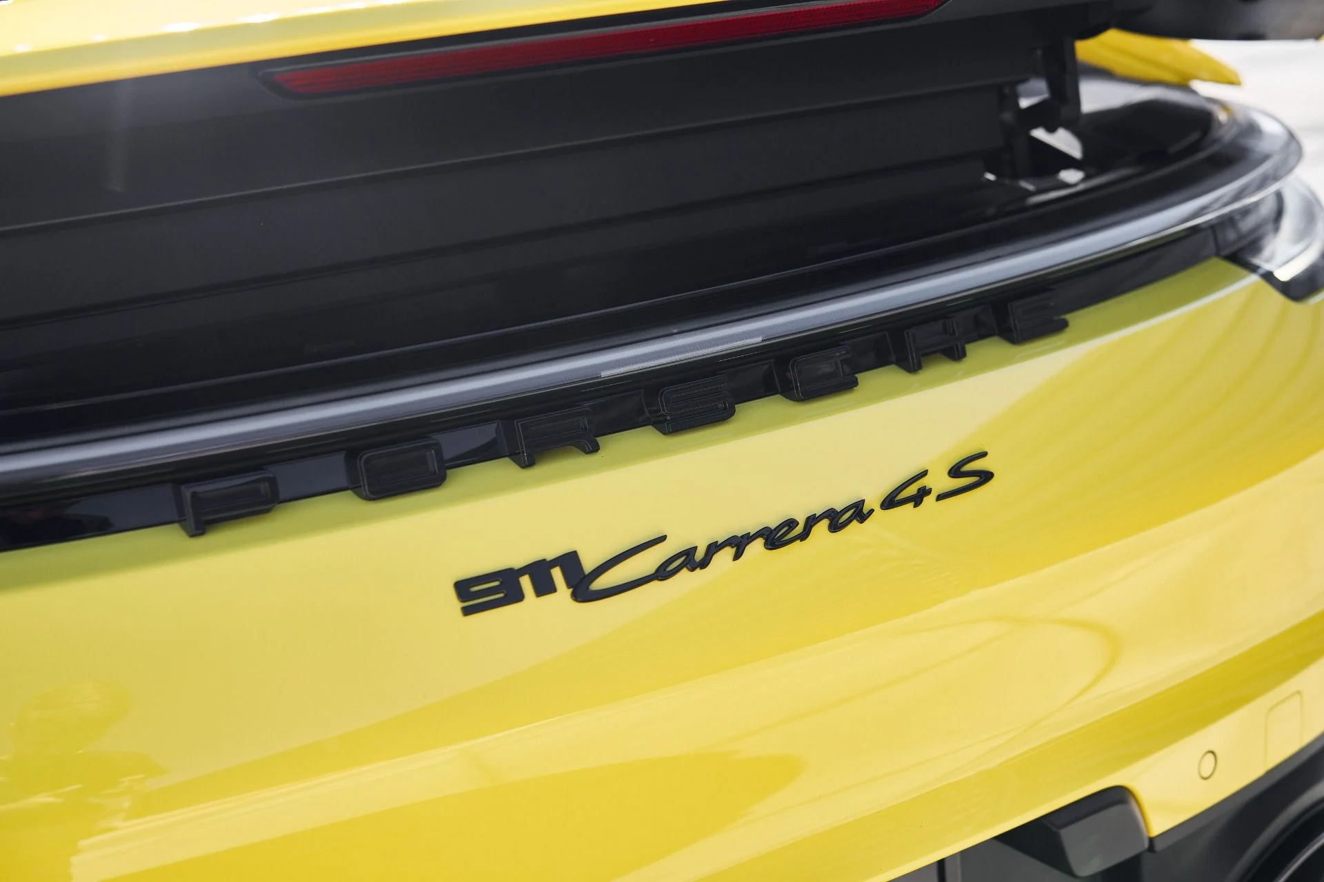 mph009_1132779504_Used_2022_Porsche_911_Carrera_4_S_1761081909_91a758cf0e