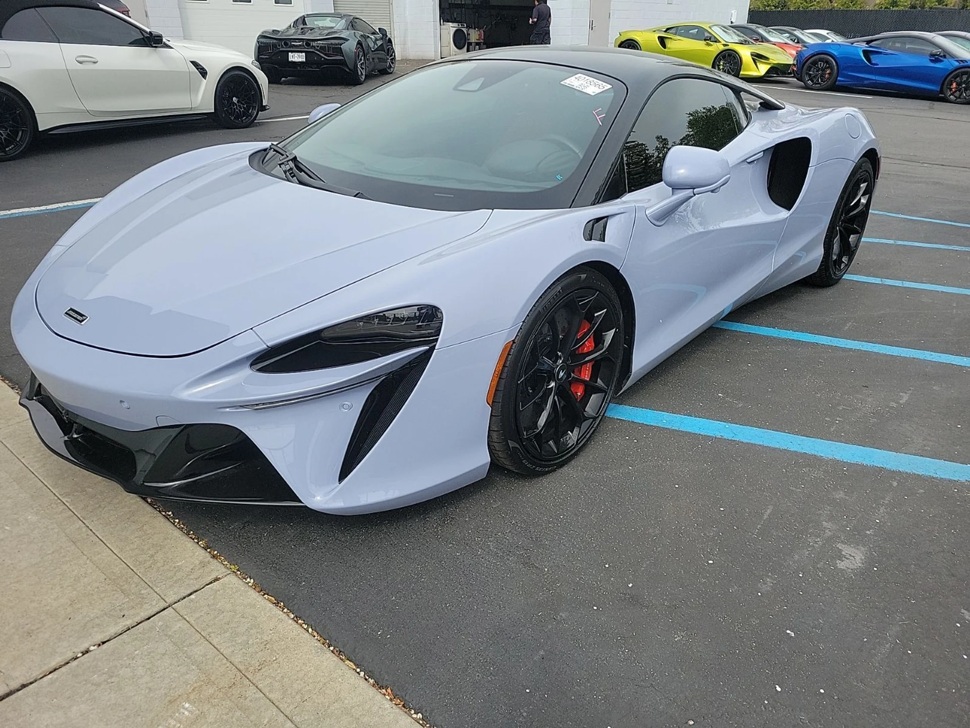 mph009_113352346_9162a427_52d1_447c_984f_5c648c7920e8_7407abb98f