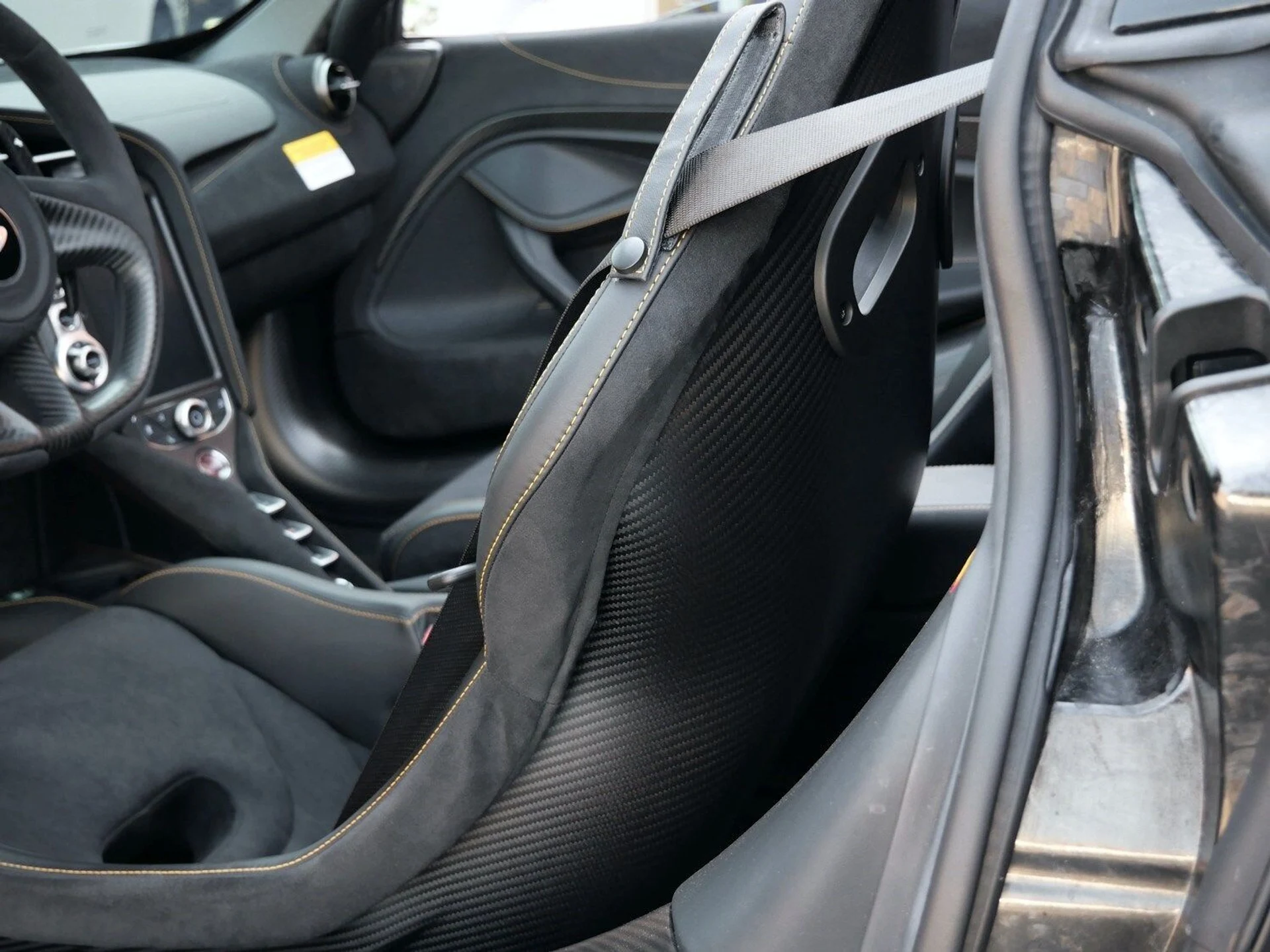 mph009_1138215860_c0f833f69c9a1a90671fd40c03d44df2x_998ef412ce