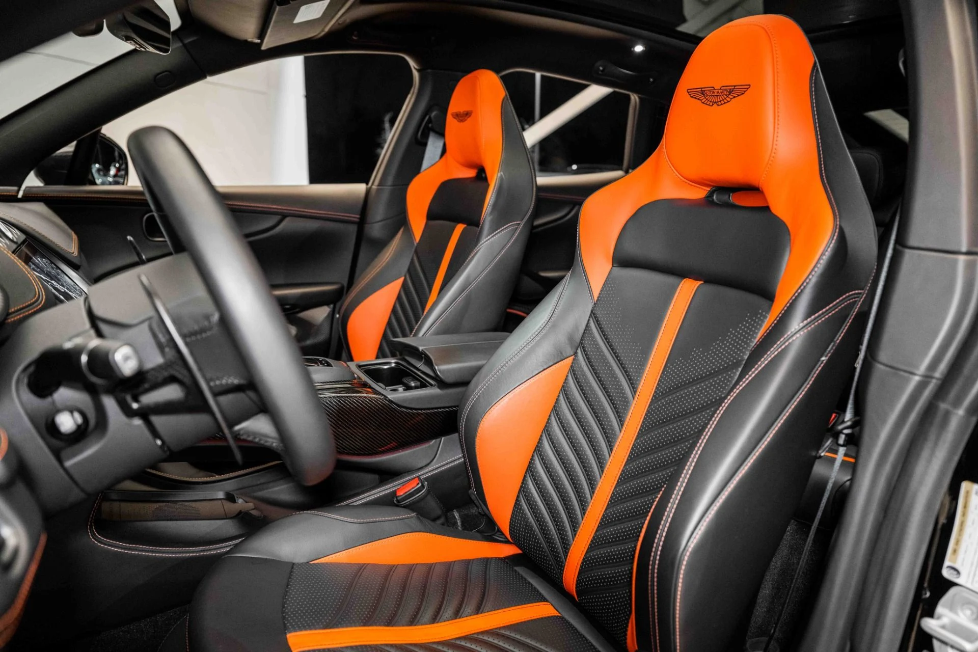 mph009_1142684478_Used_2023_Aston_Martin_DBX_707_1729954912_dd2d9ce2c8