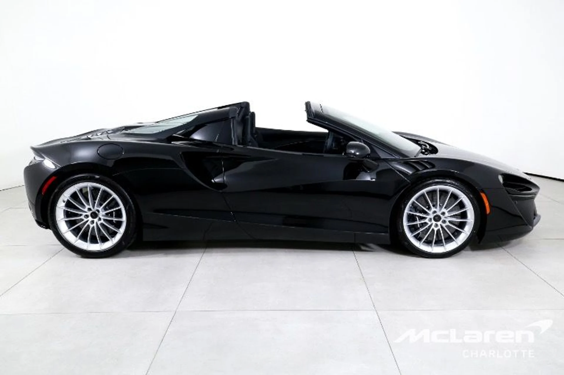 mph009_115477704_New_2026_Mc_Laren_Artura_Spider_d4c00e4dce