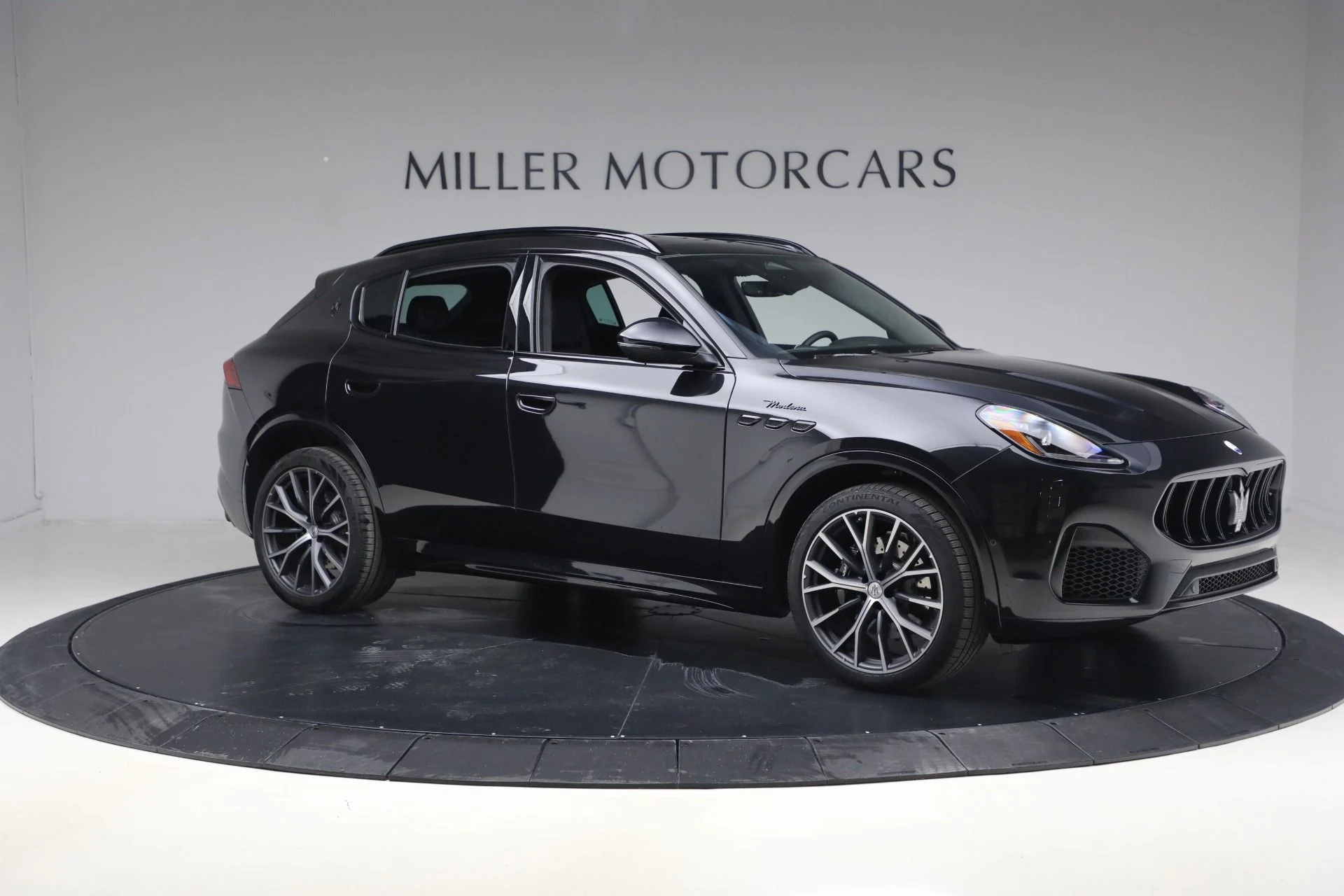 mph009_1155329189_New_2026_Maserati_Grecale_Modena_V6_1770392494_104f79a6f6