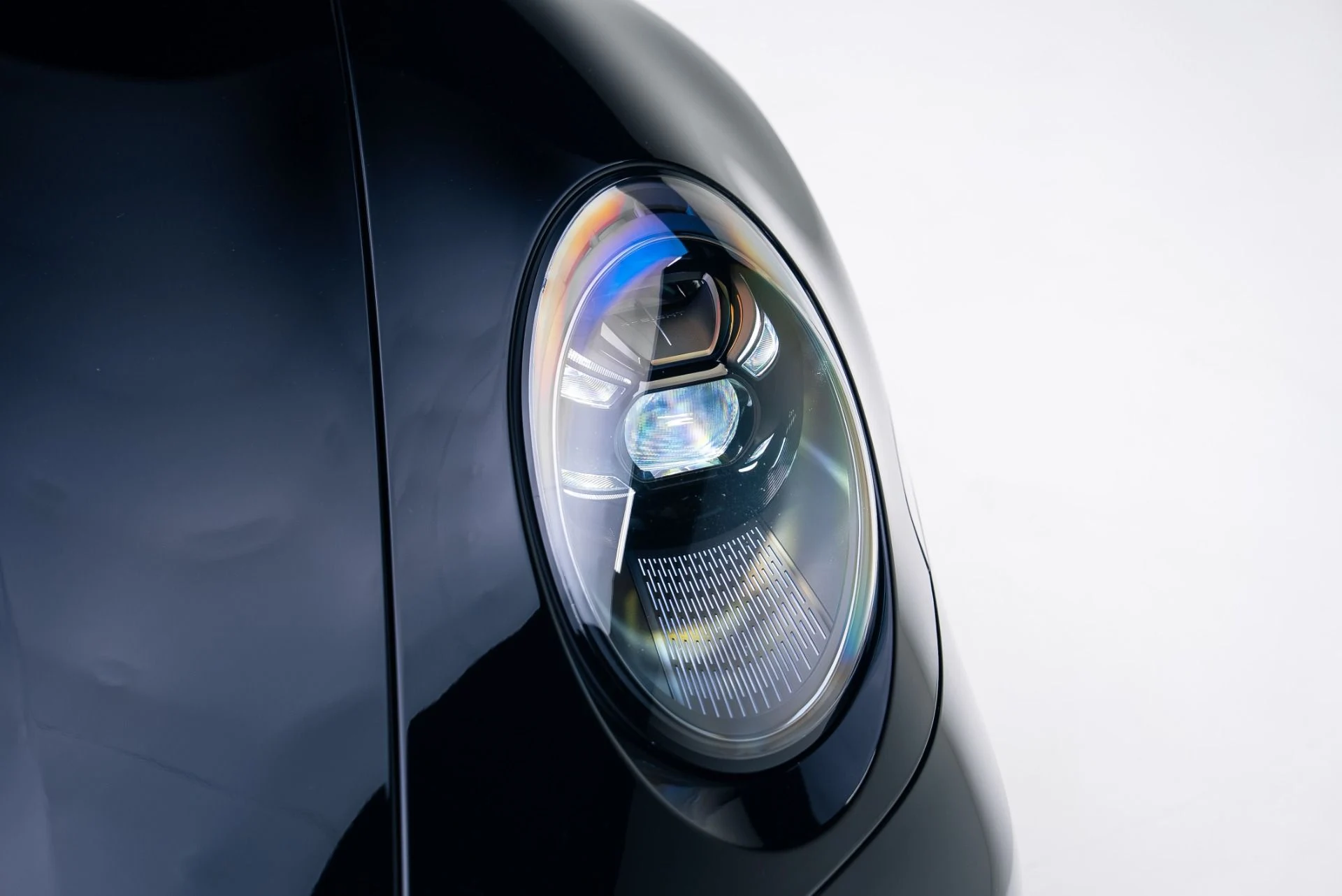 mph009_1158784662_Used_2024_Porsche_911_Carrera_GTS_1766089417_53fa94e494