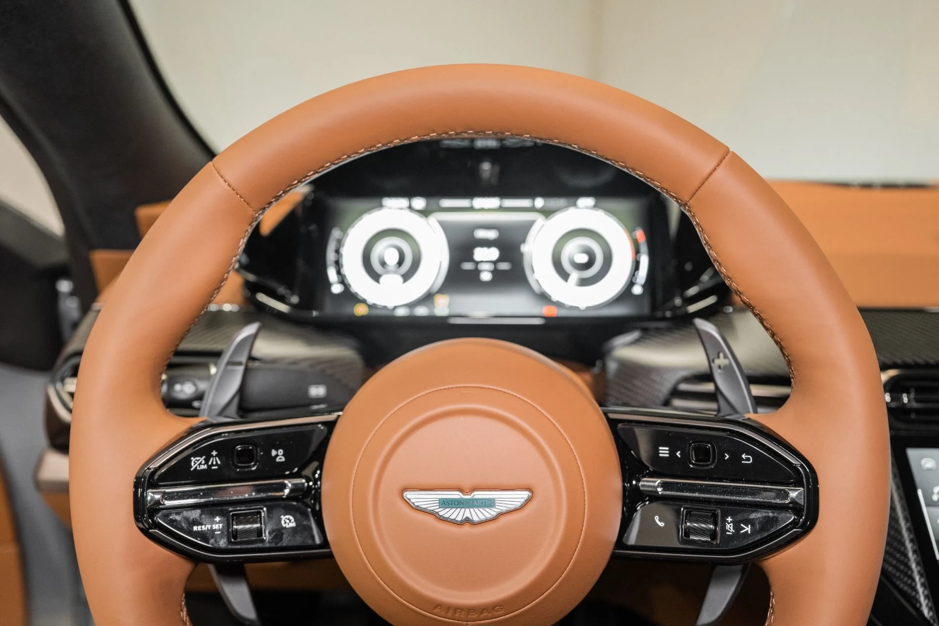 mph009_1161436071_New_2026_Aston_Martin_Vantage_S_Coupe_1767380172_267c09fd06